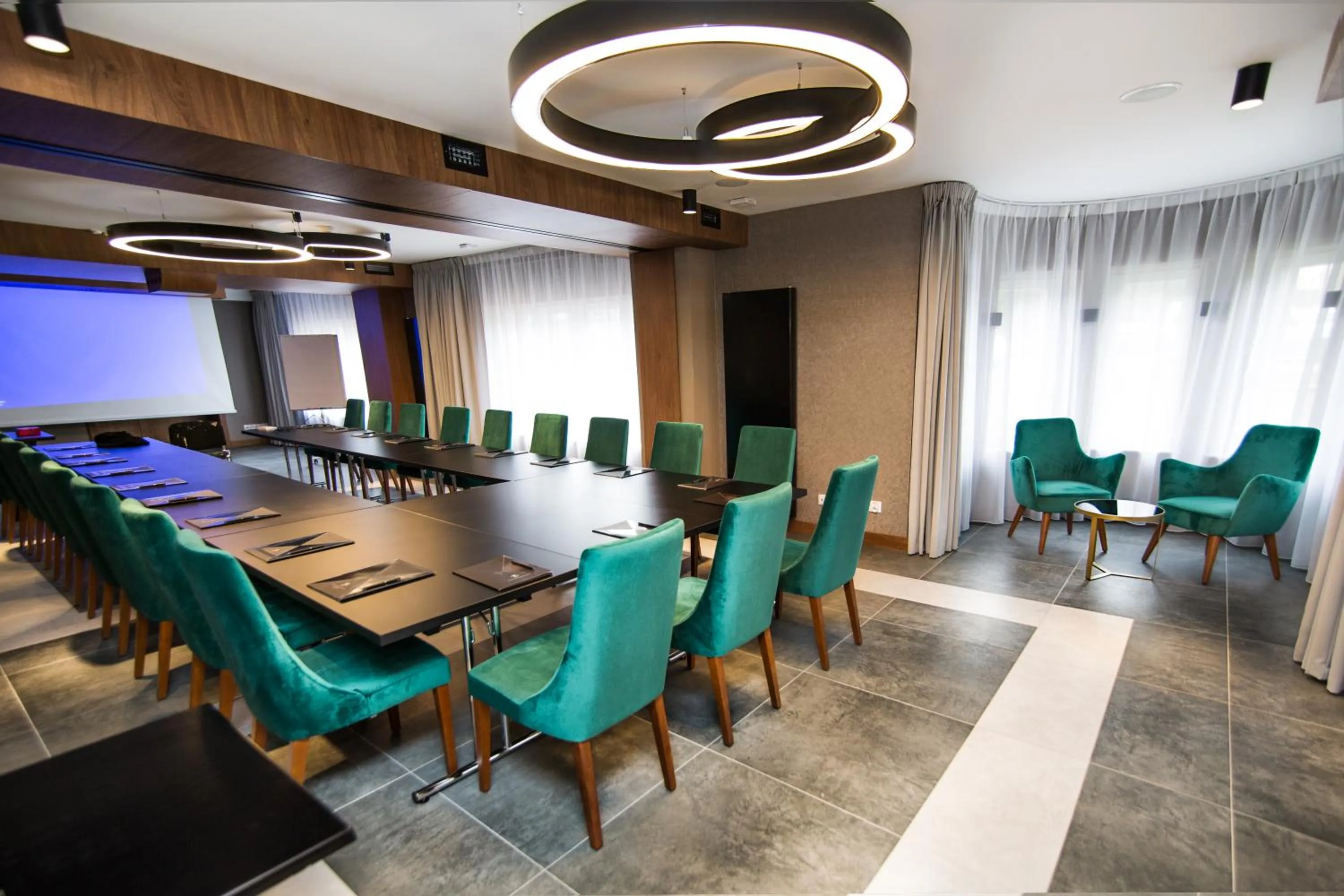 Meeting/conference room in Platinum Residence Boutique