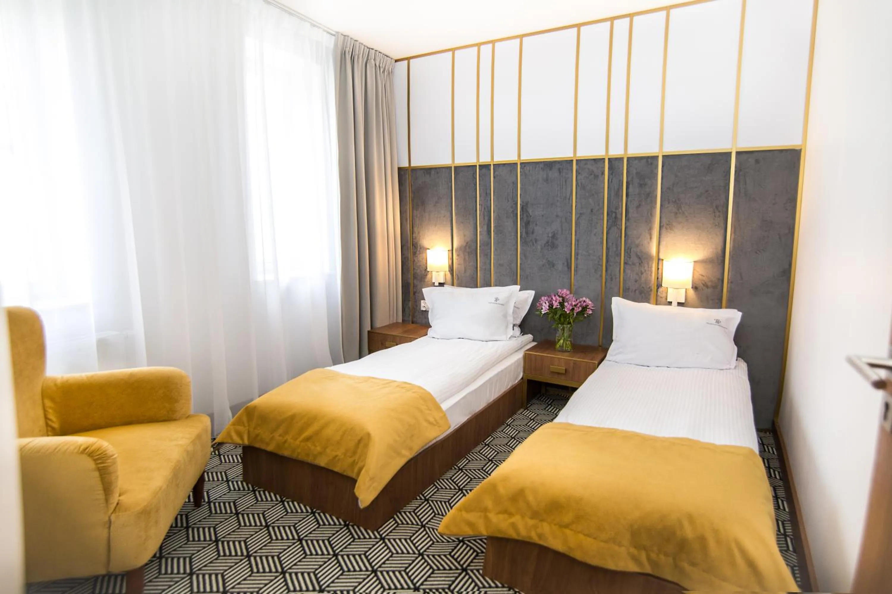 Photo of the whole room, Bed in Platinum Residence Boutique