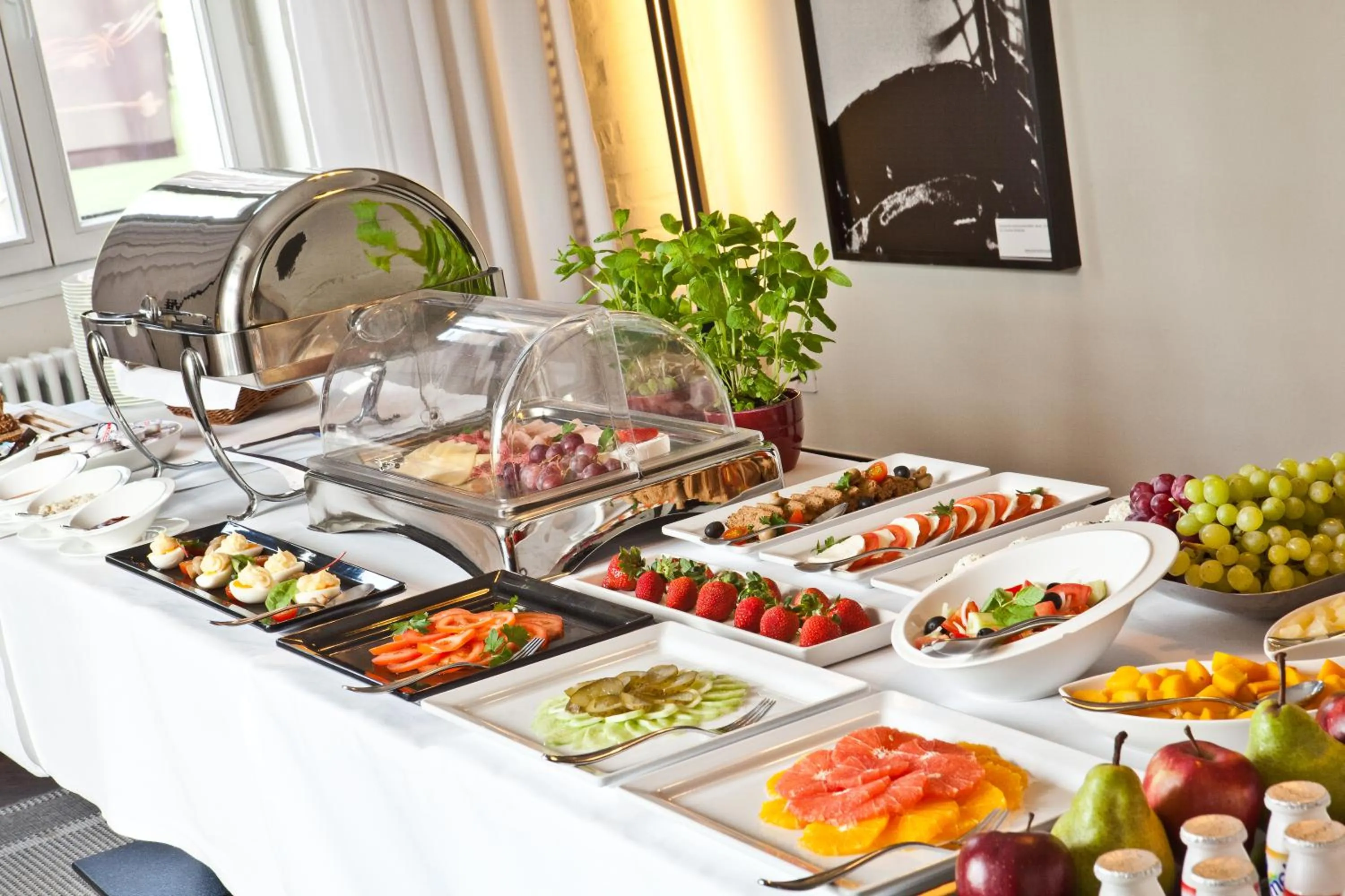 Breakfast in Platinum Residence Boutique