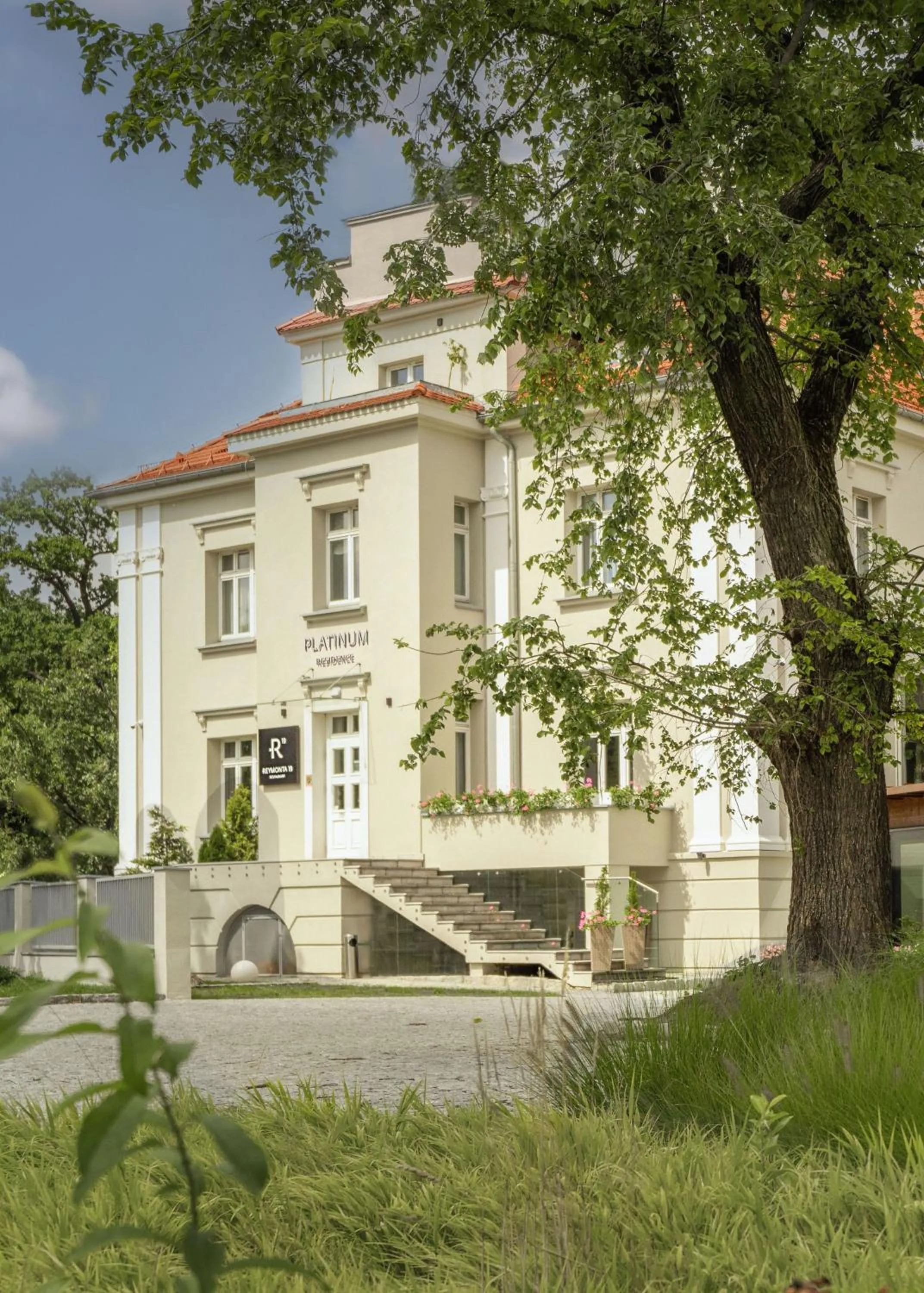 Platinum Residence Boutique