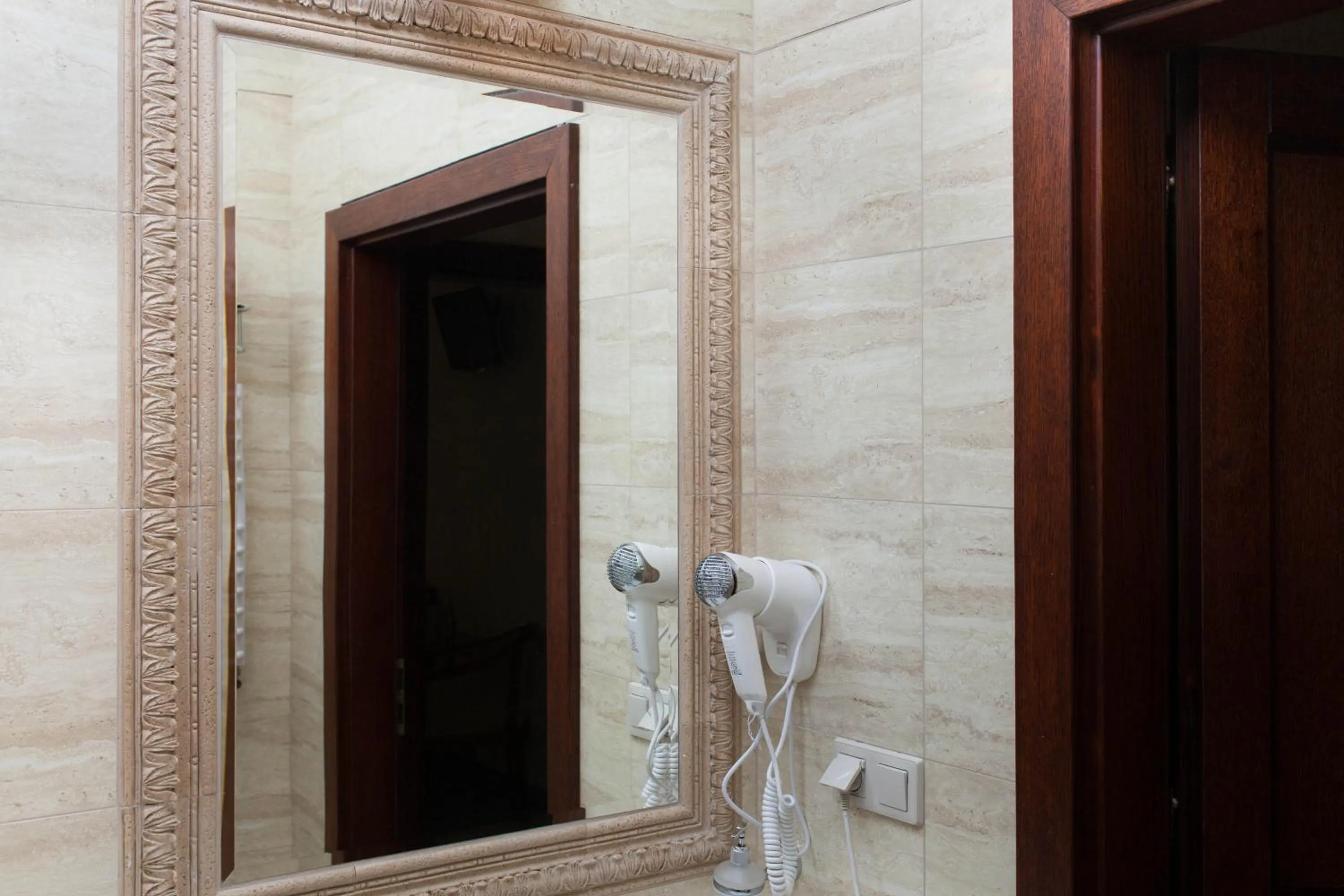 Bathroom in Senator Gran Via