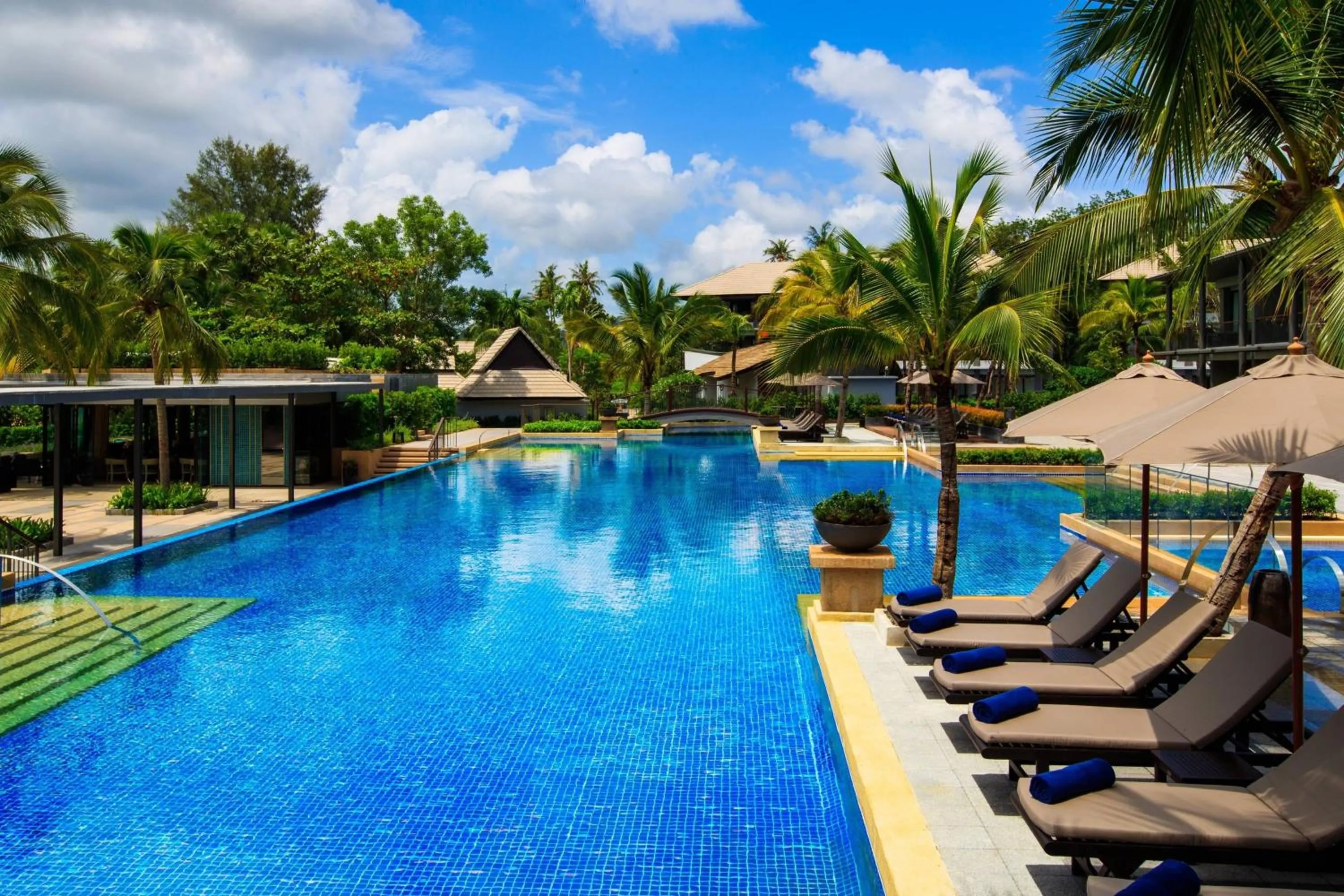 Swimming pool in Phuket Marriott Resort and Spa, Nai Yang Beach