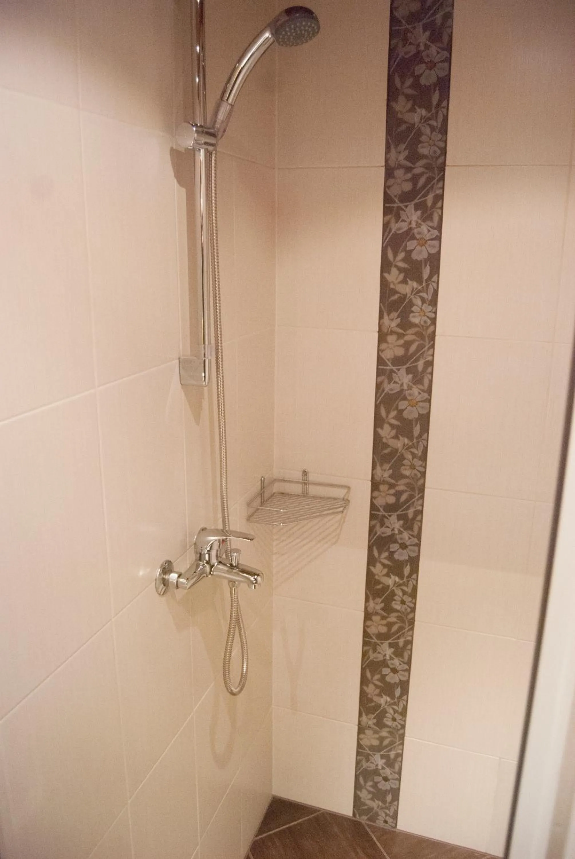 Shower in Veeriku Villa