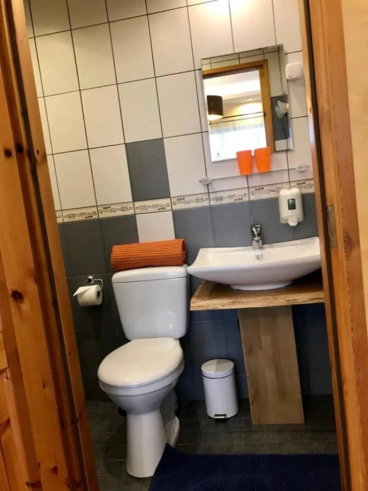 Shower in Veeriku Villa