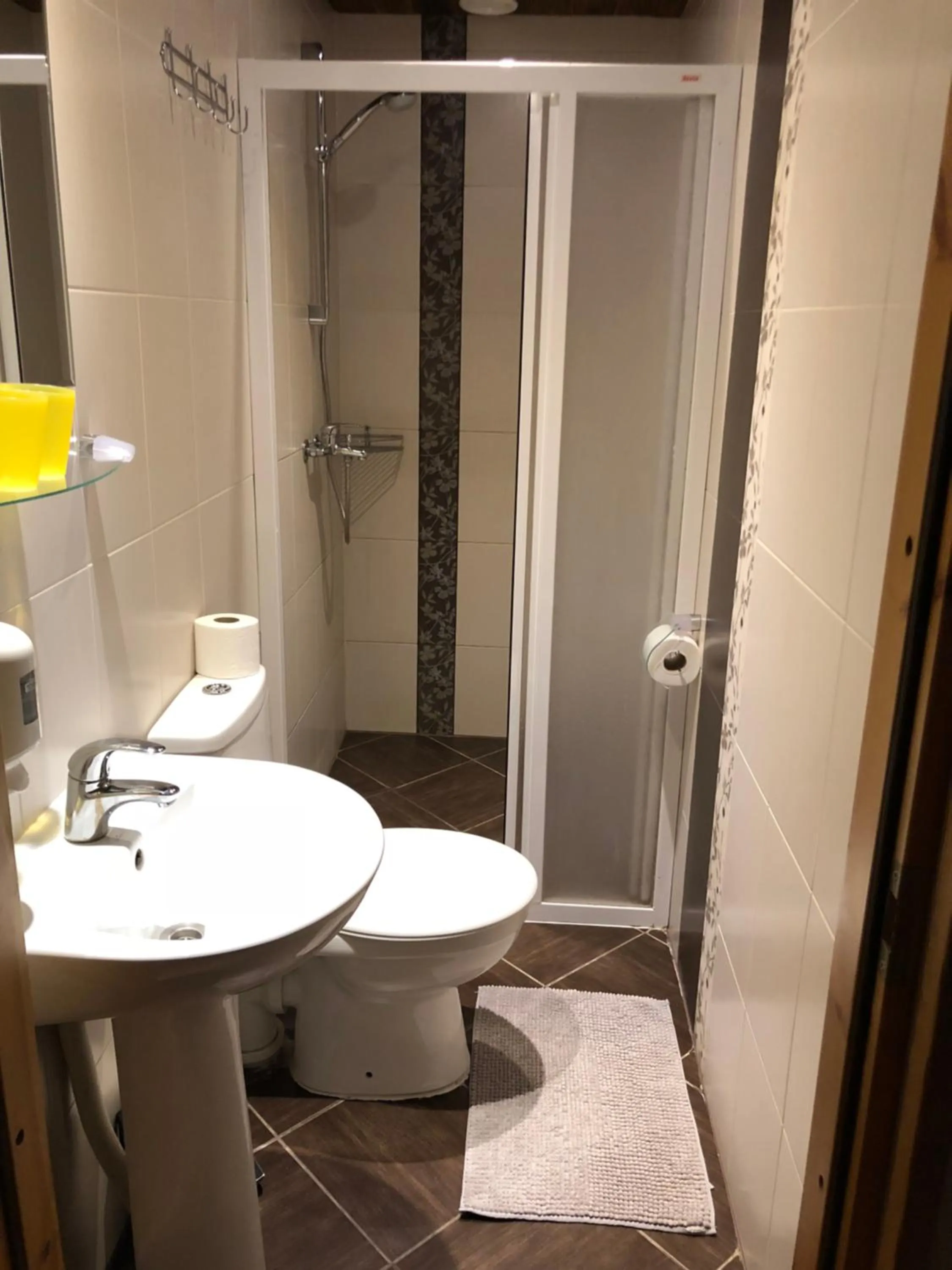 Shower in Veeriku Villa