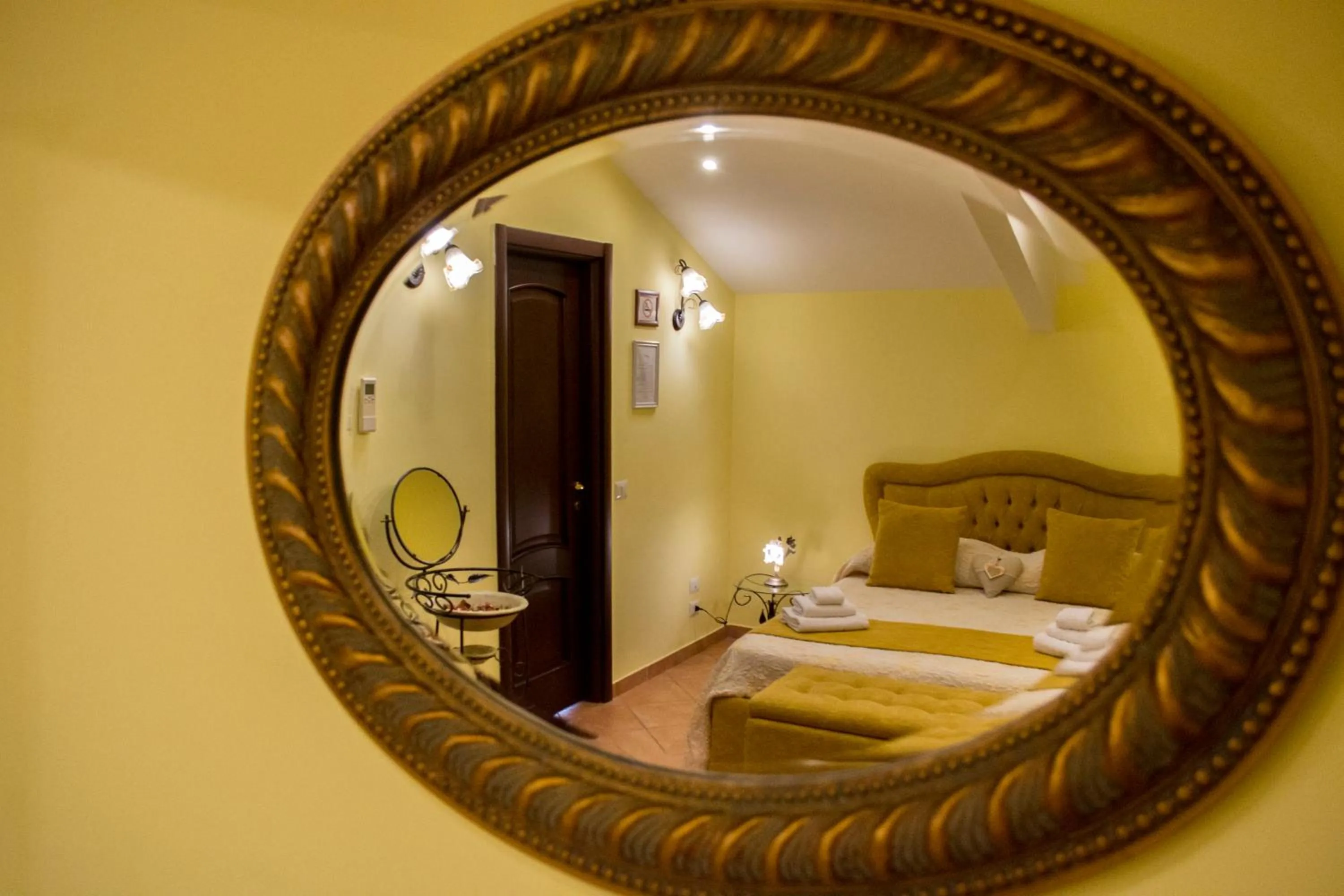 Photo of the whole room, Bed in La Gemma