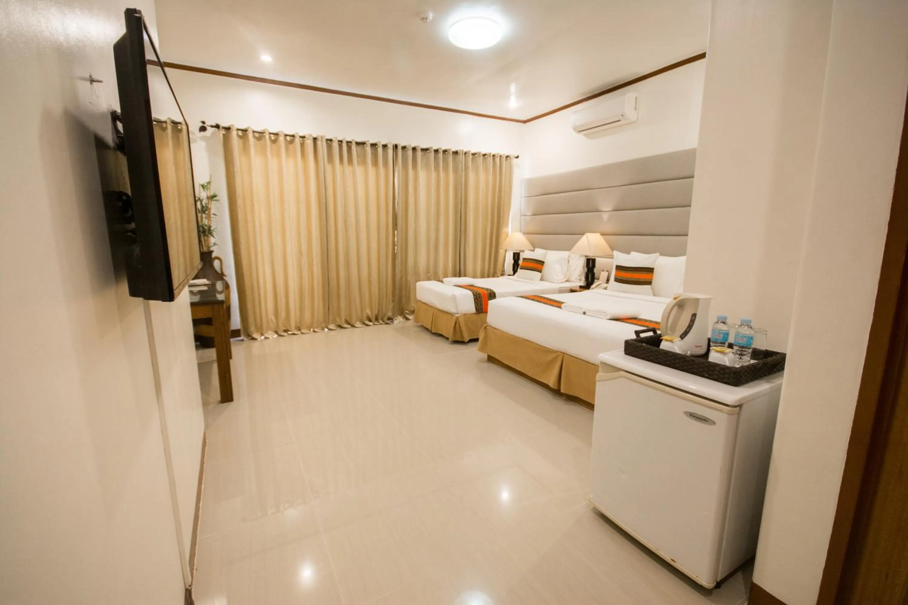 Coffee/tea facilities, Bed in Sur Beach Resort Boracay