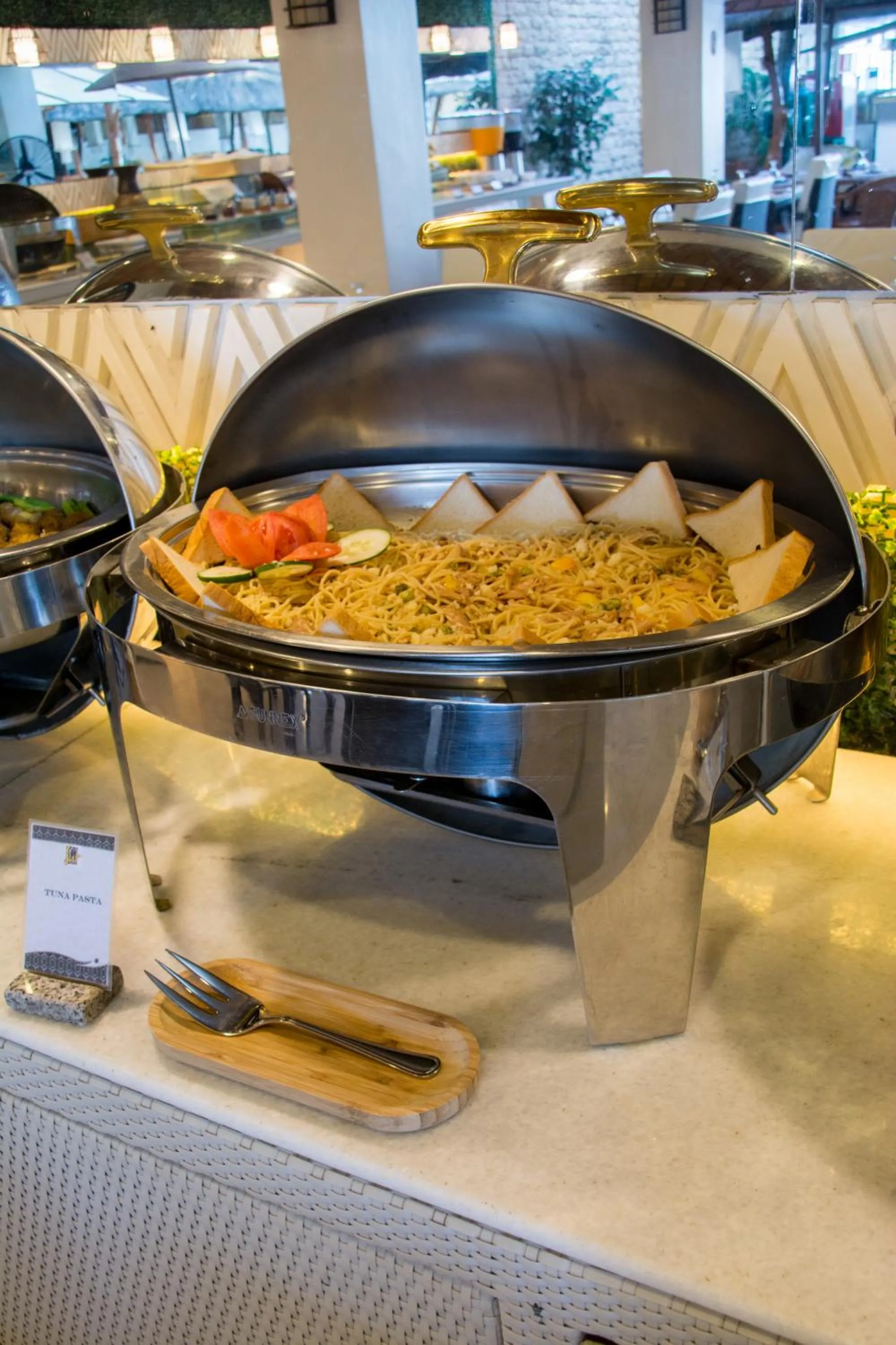 Restaurant/places to eat in Sur Beach Resort Boracay