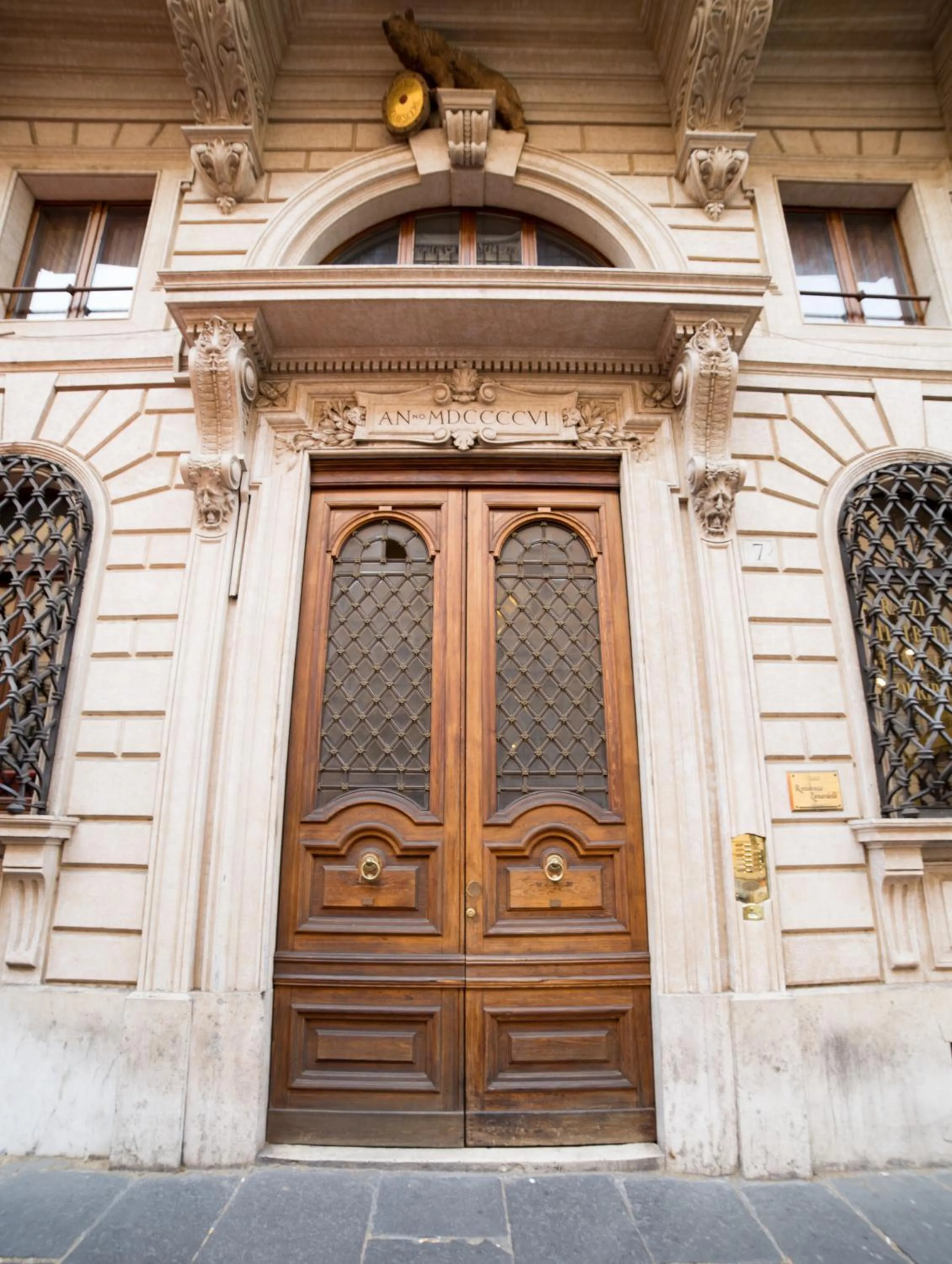Facade/entrance in Affreschi Su Roma Luxury B&B