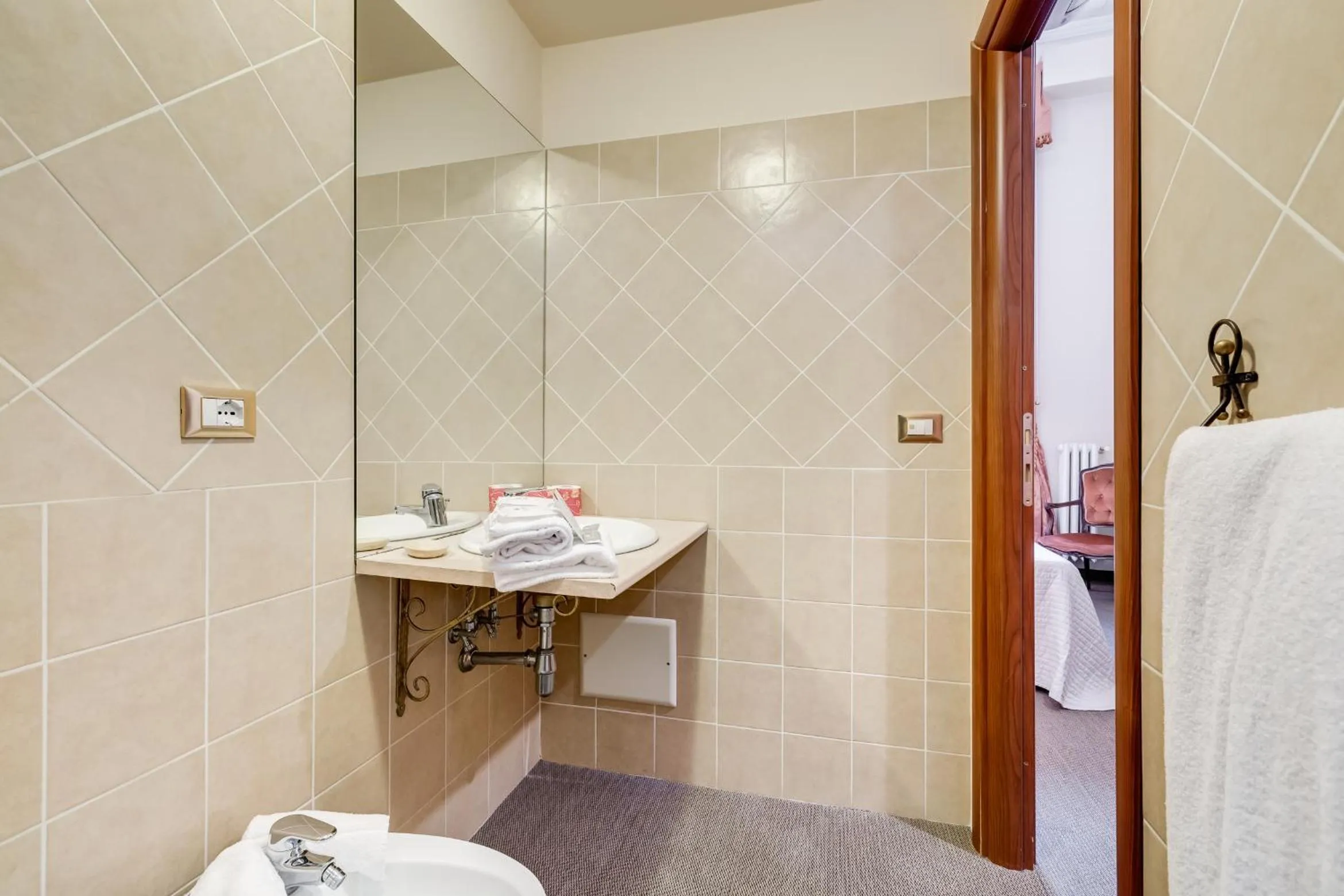 Bathroom in Affreschi Su Roma Luxury B&B