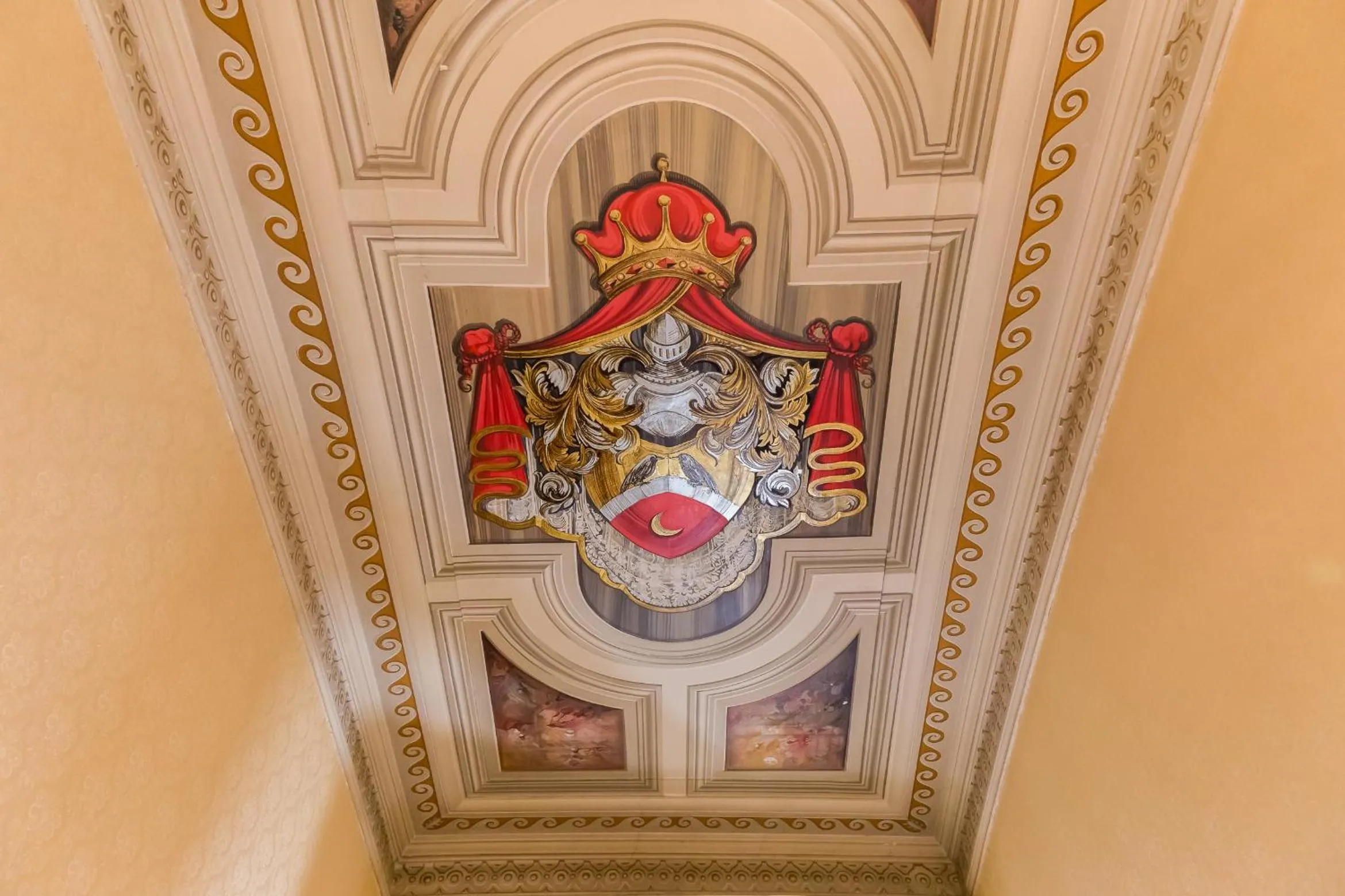 Decorative detail in Affreschi Su Roma Luxury B&B