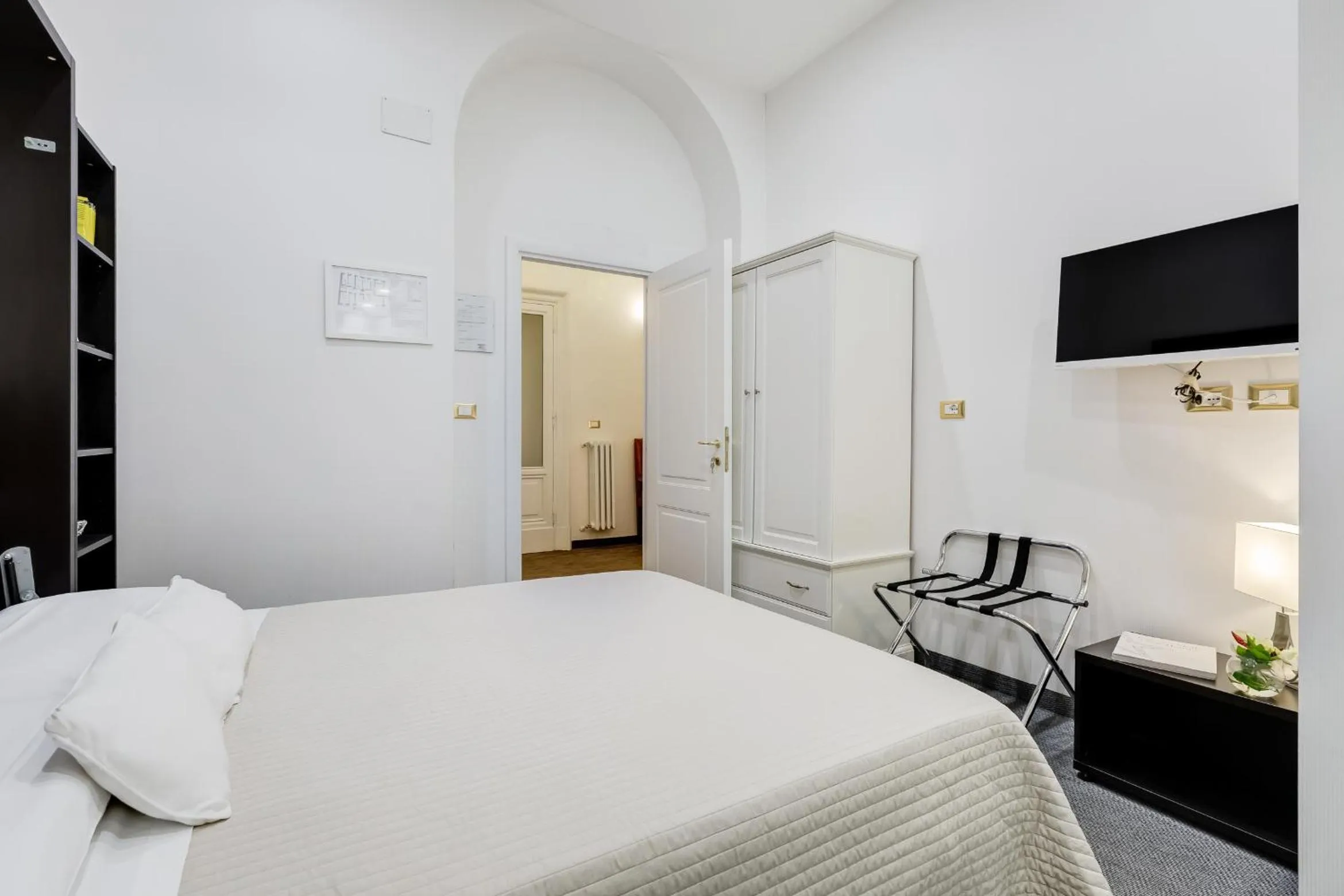 Photo of the whole room, Bed in Affreschi Su Roma Luxury B&B