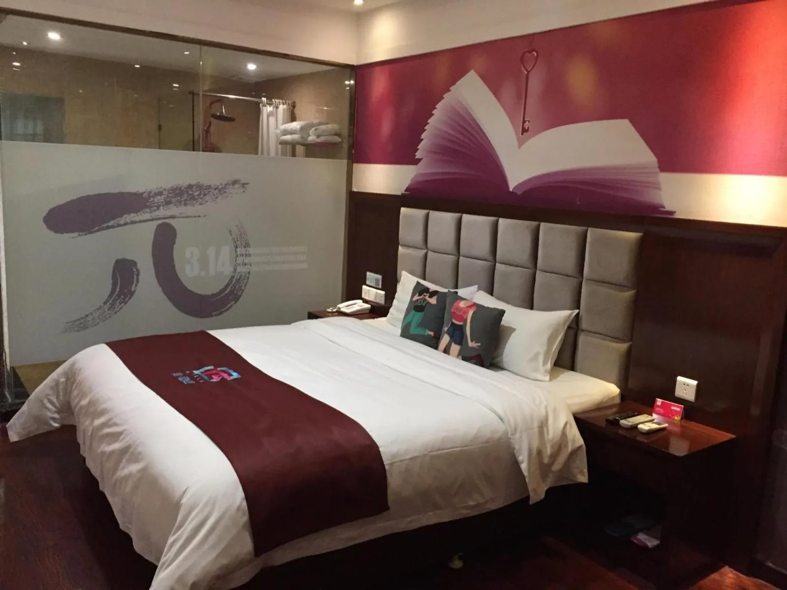 Bed in Pai Hotel Nanjing West Shengtai Road Subway Station