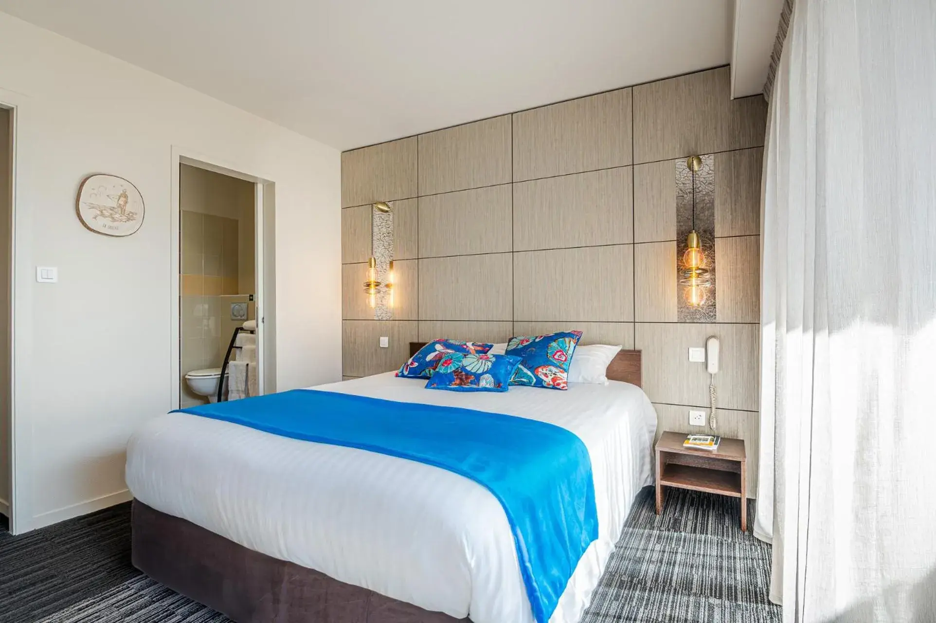 Double Room with Garden View in Logis Hôtellerie Les Brisants , Restaurant J M Perochon Double Room with Garden View in Logis Hôtellerie Les Brisants , Restaurant J M Perochon