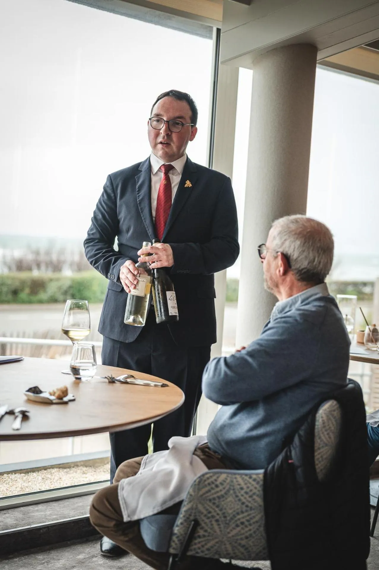 Restaurant/places to eat in Logis Hôtellerie Les Brisants , Restaurant J M Perochon