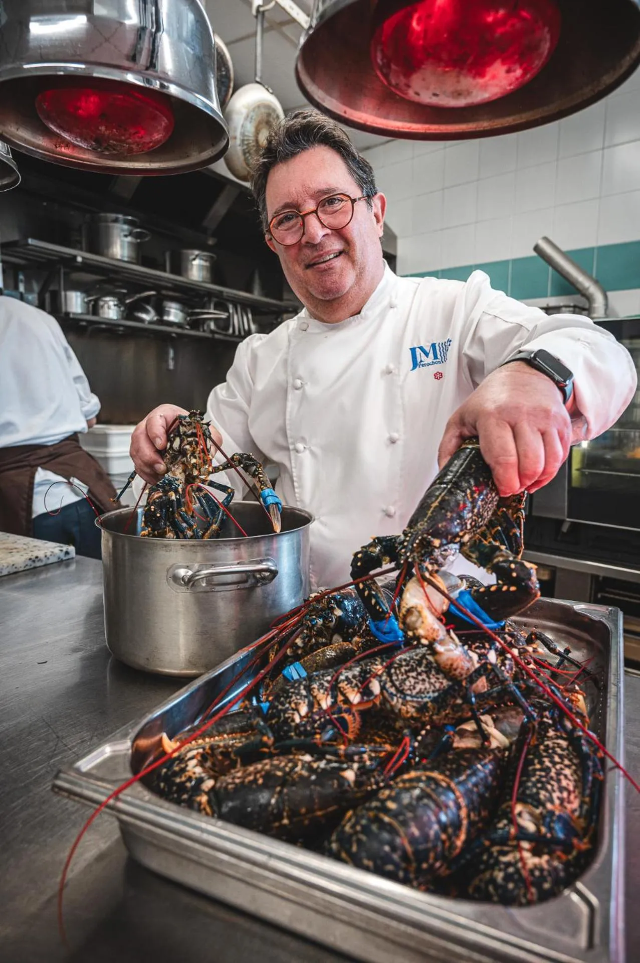 Restaurant/places to eat in Logis Hôtellerie Les Brisants , Restaurant J M Perochon