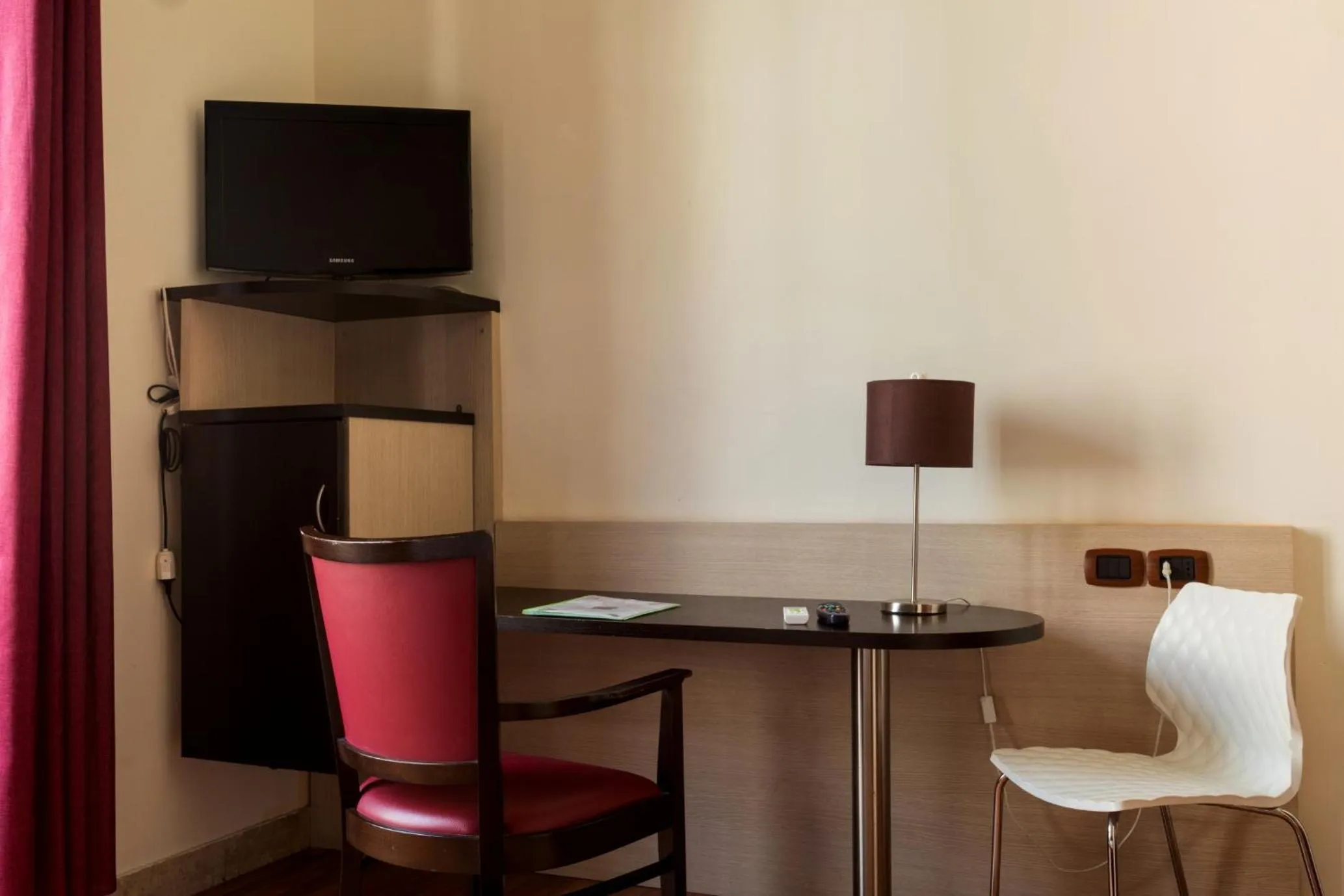 Communal lounge/ TV room in Hotel Sant'Elia