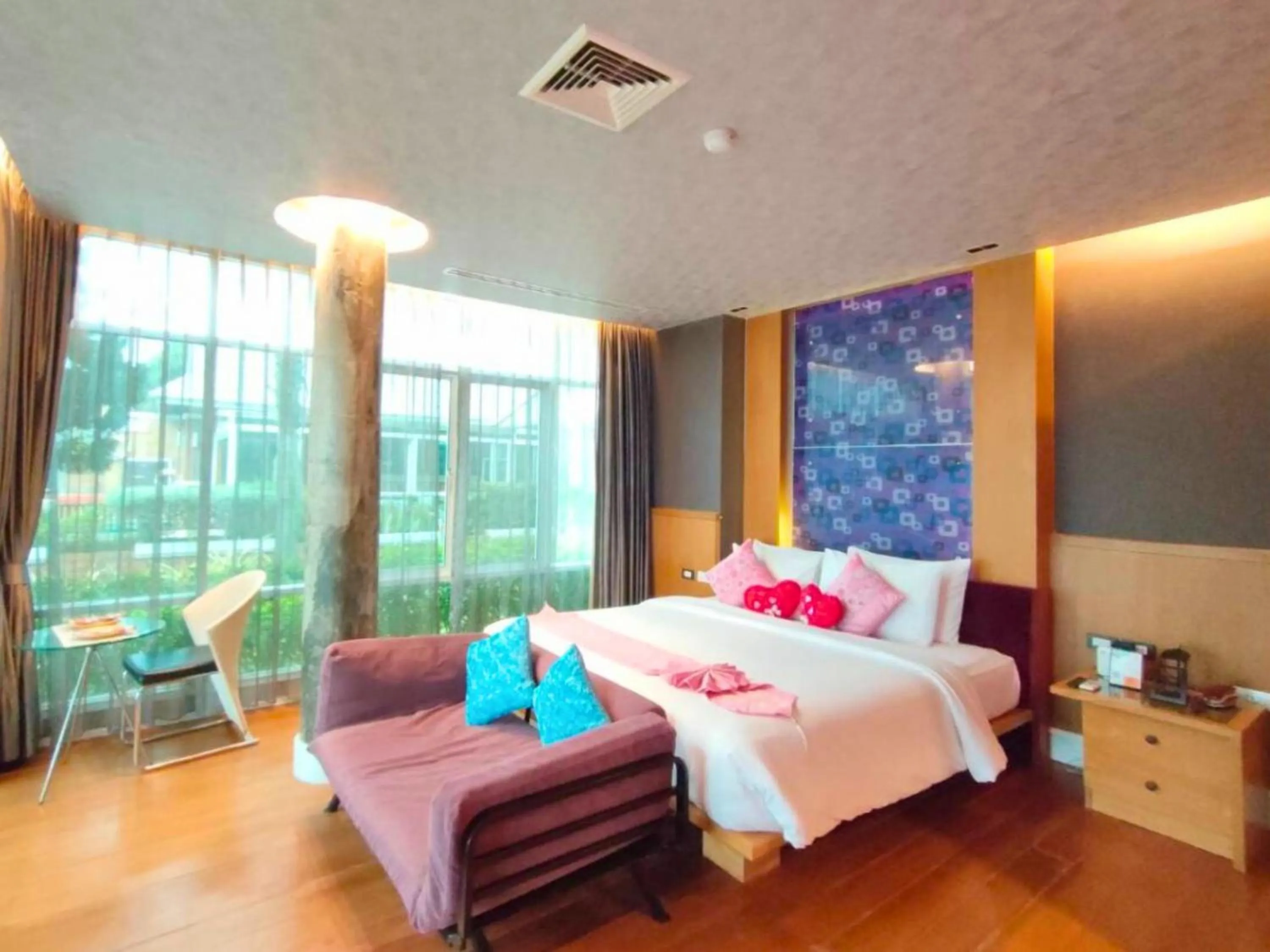 Bed in Vartika Resovilla Kuiburi Beach Resort and Villas