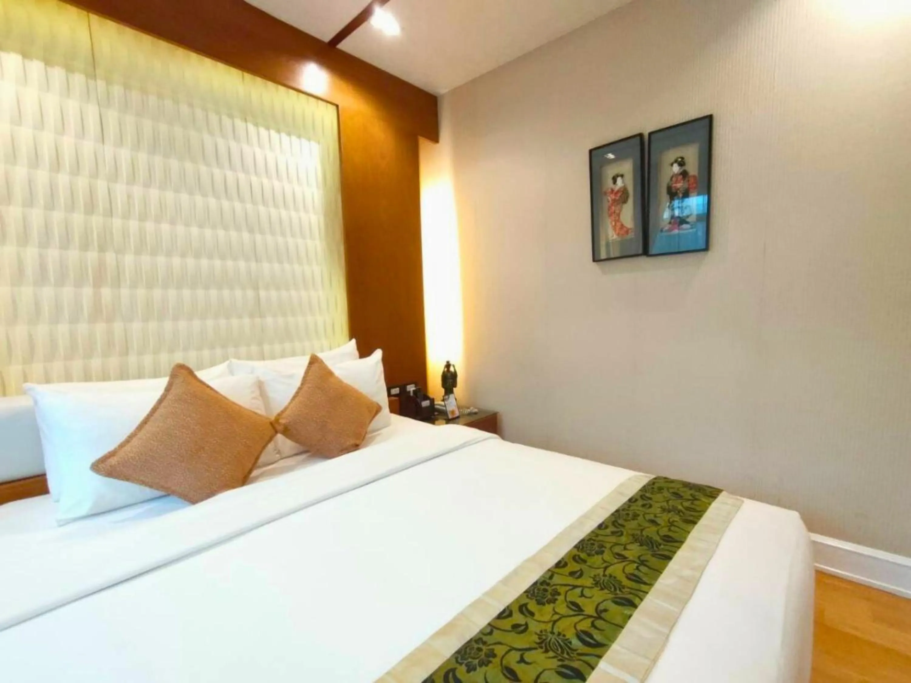 Bed in Vartika Resovilla Kuiburi Beach Resort and Villas