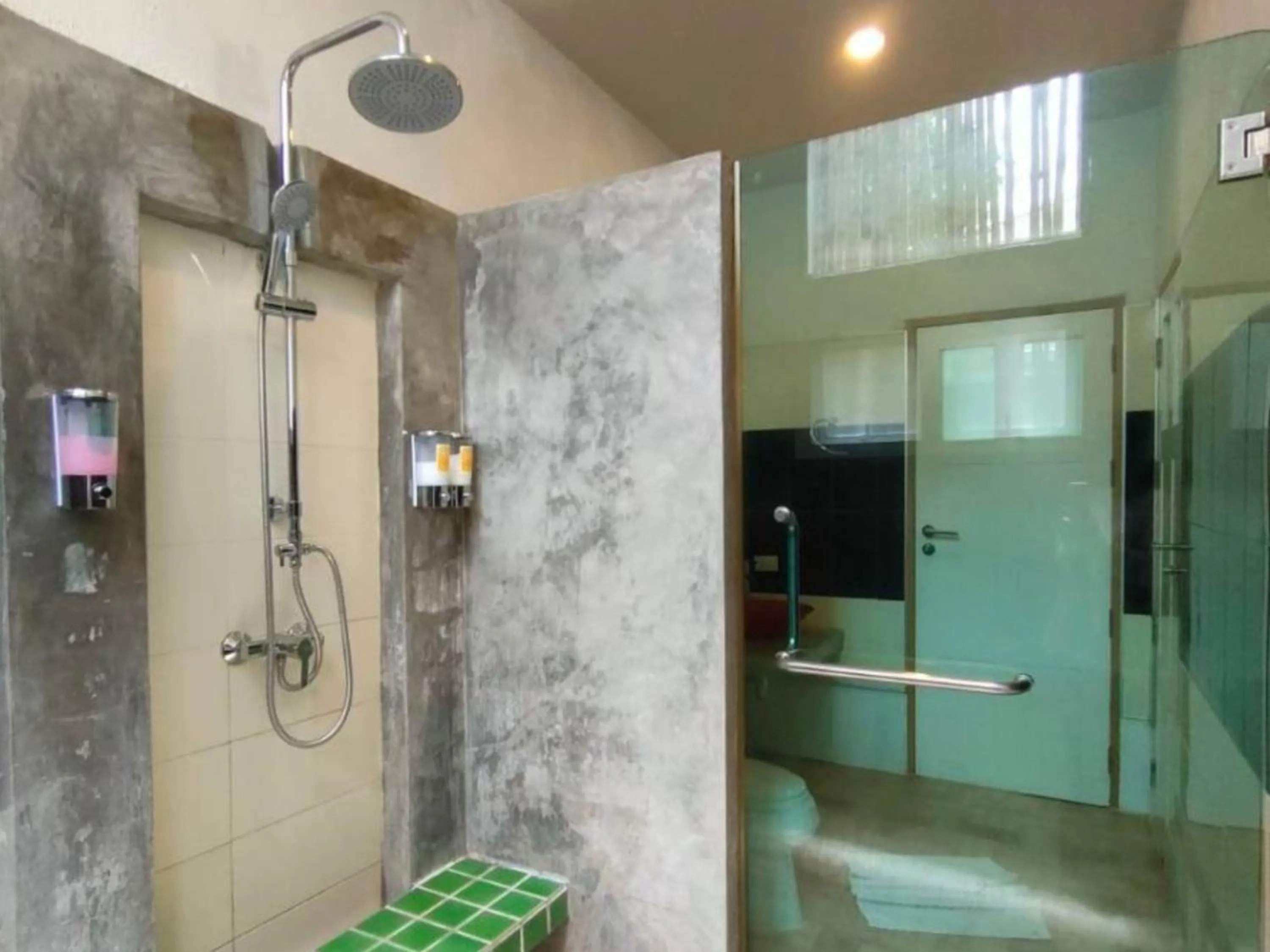 Shower in Vartika Resovilla Kuiburi Beach Resort and Villas