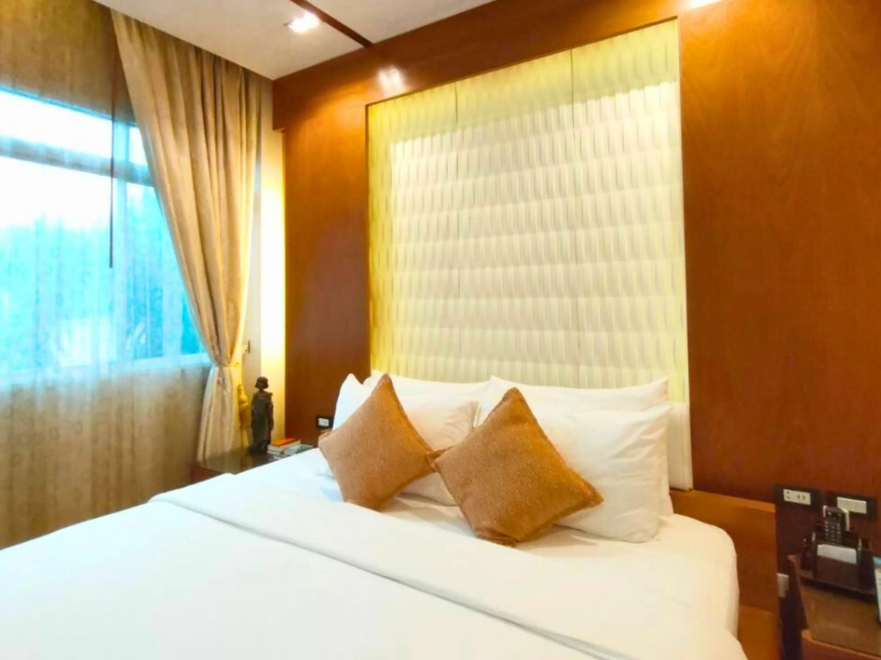 Bed in Vartika Resovilla Kuiburi Beach Resort and Villas