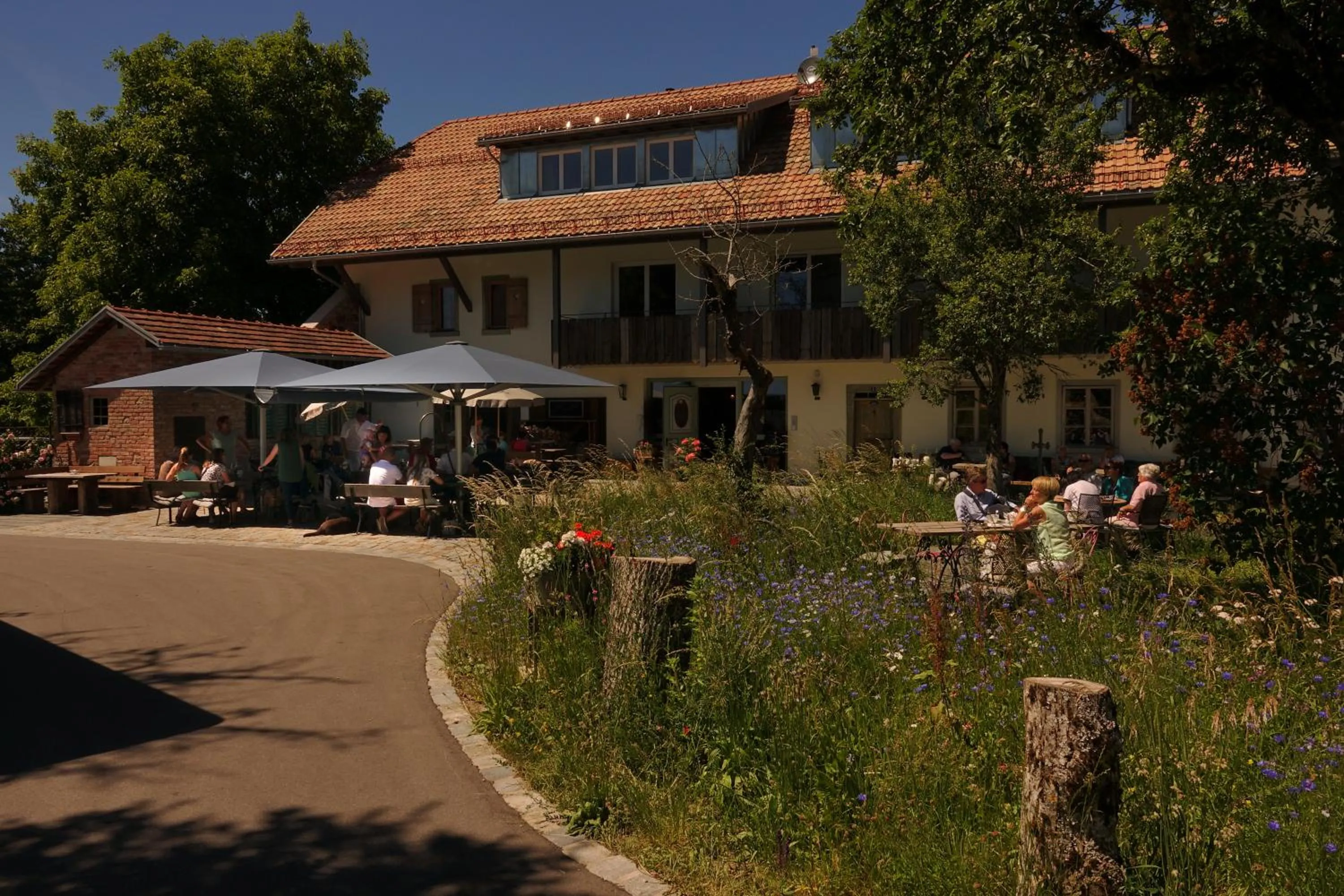 Facade/entrance in Gret-Stube
