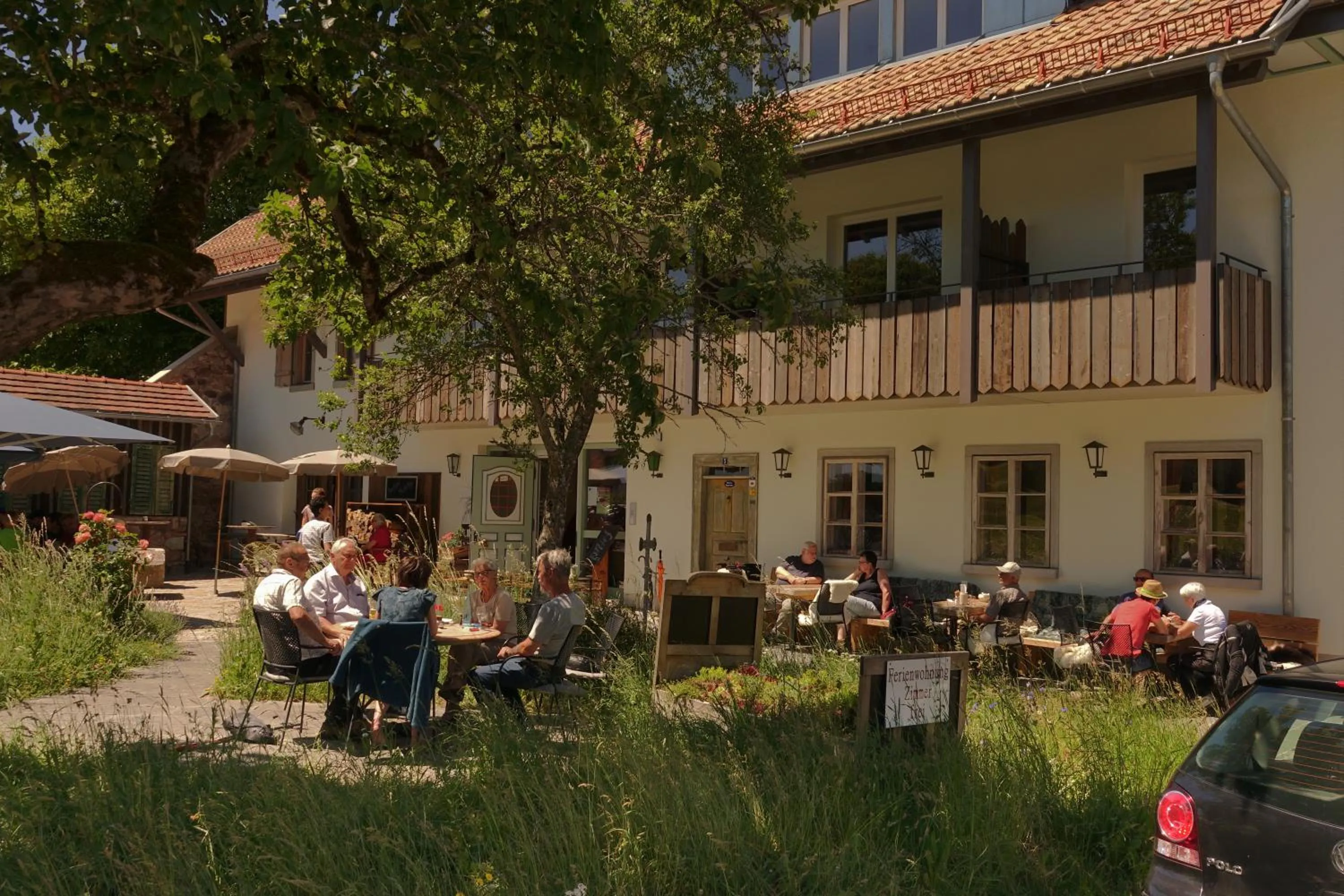 Restaurant/places to eat in Gret-Stube