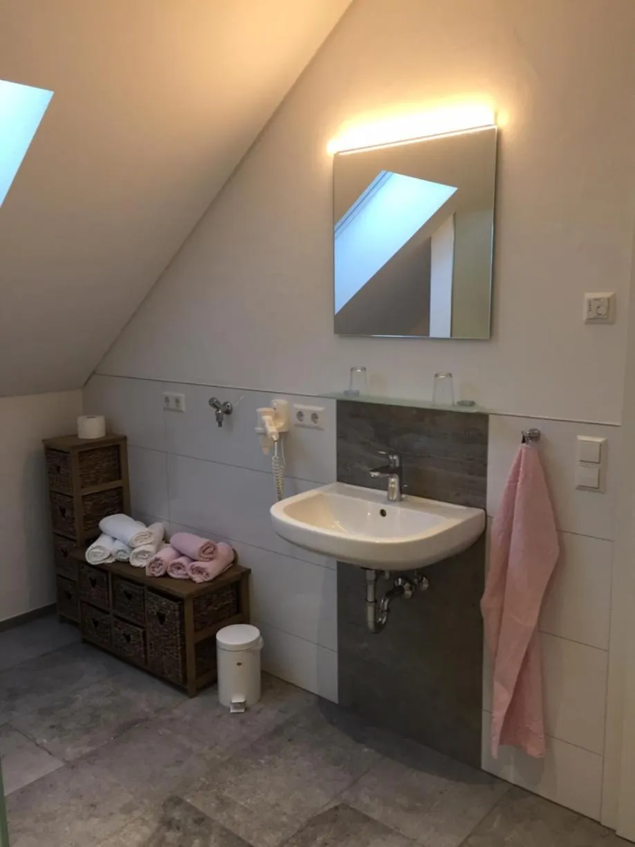 Bathroom in Gret-Stube