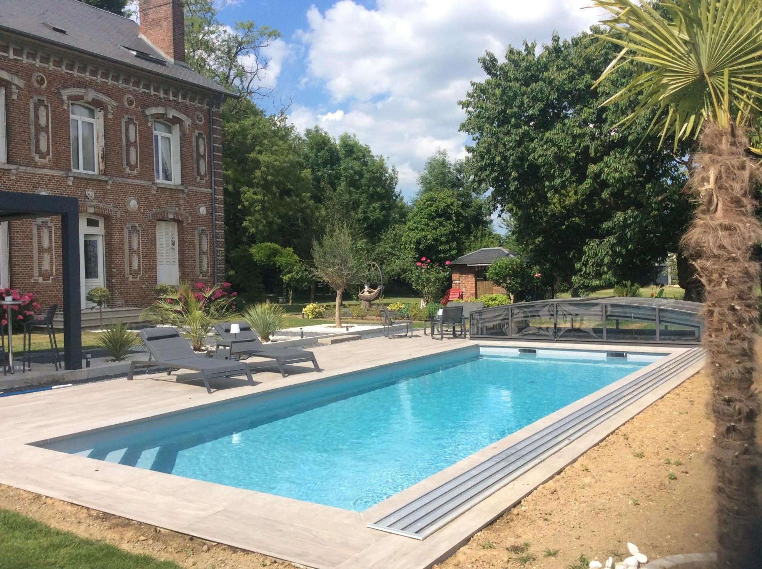 Swimming pool in L'hostellerie du chateau
