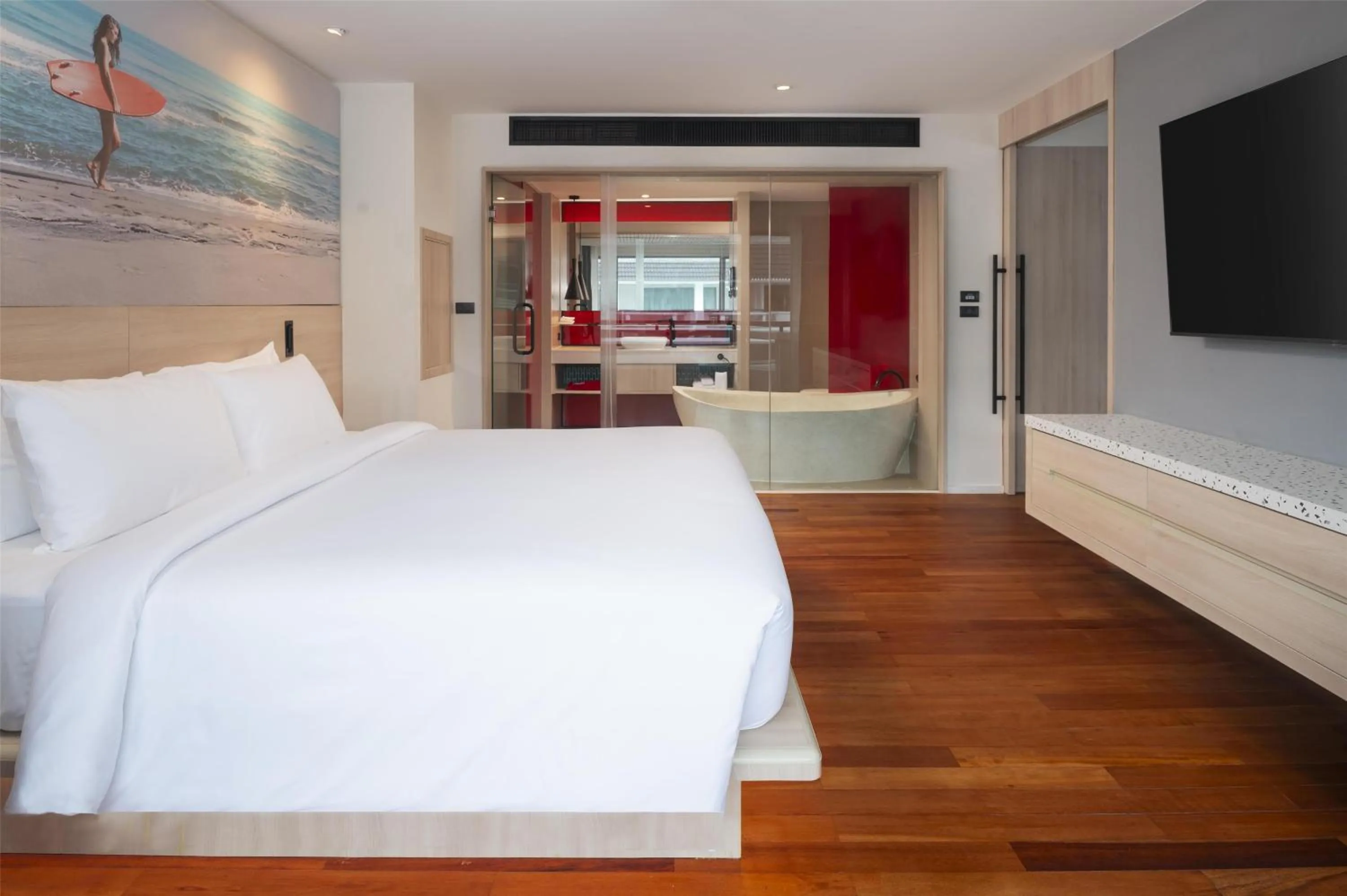 Photo of the whole room, Bed in Radisson RED Phuket Patong Beach