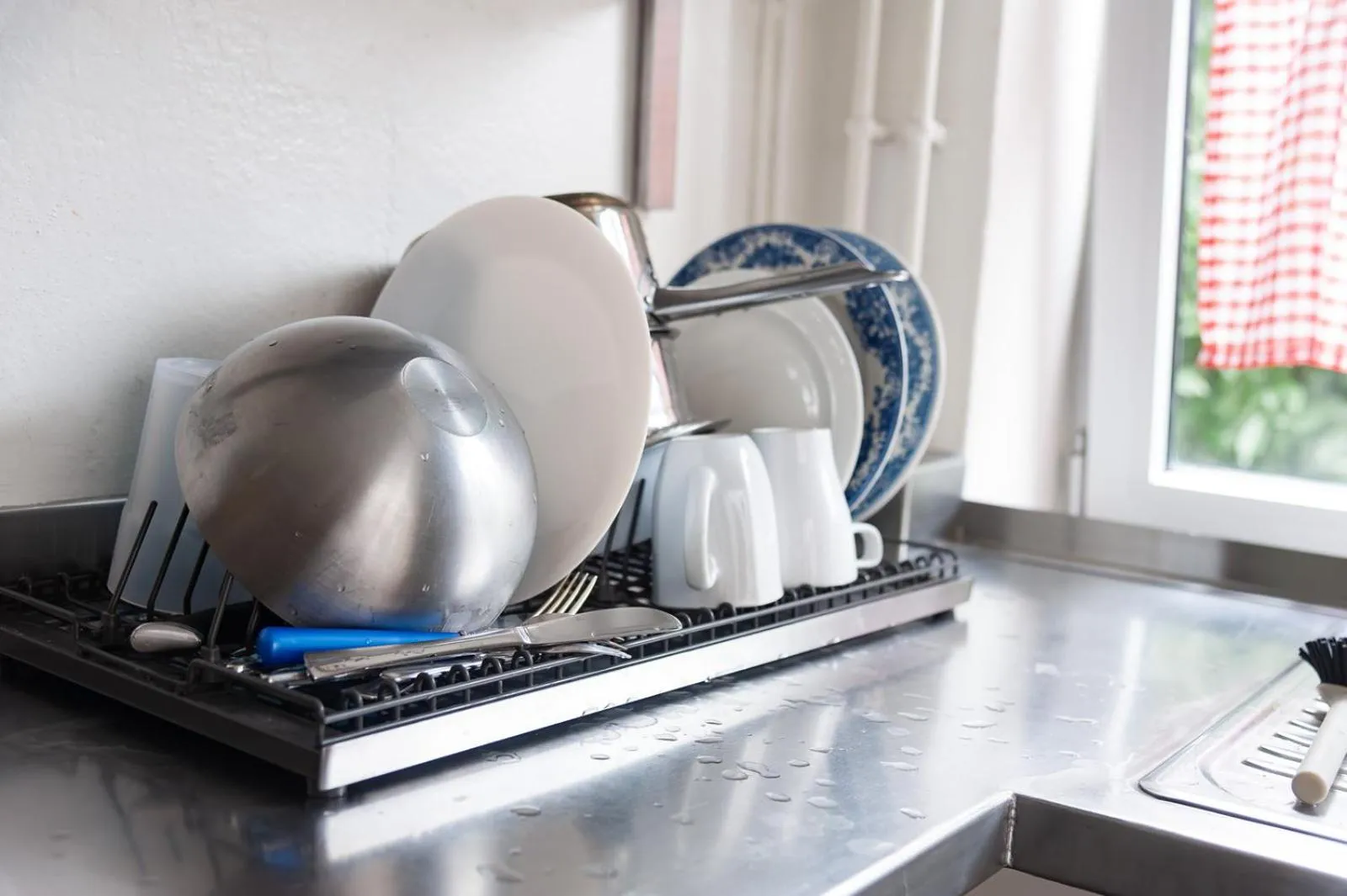 Communal kitchen in Balmers Hostel