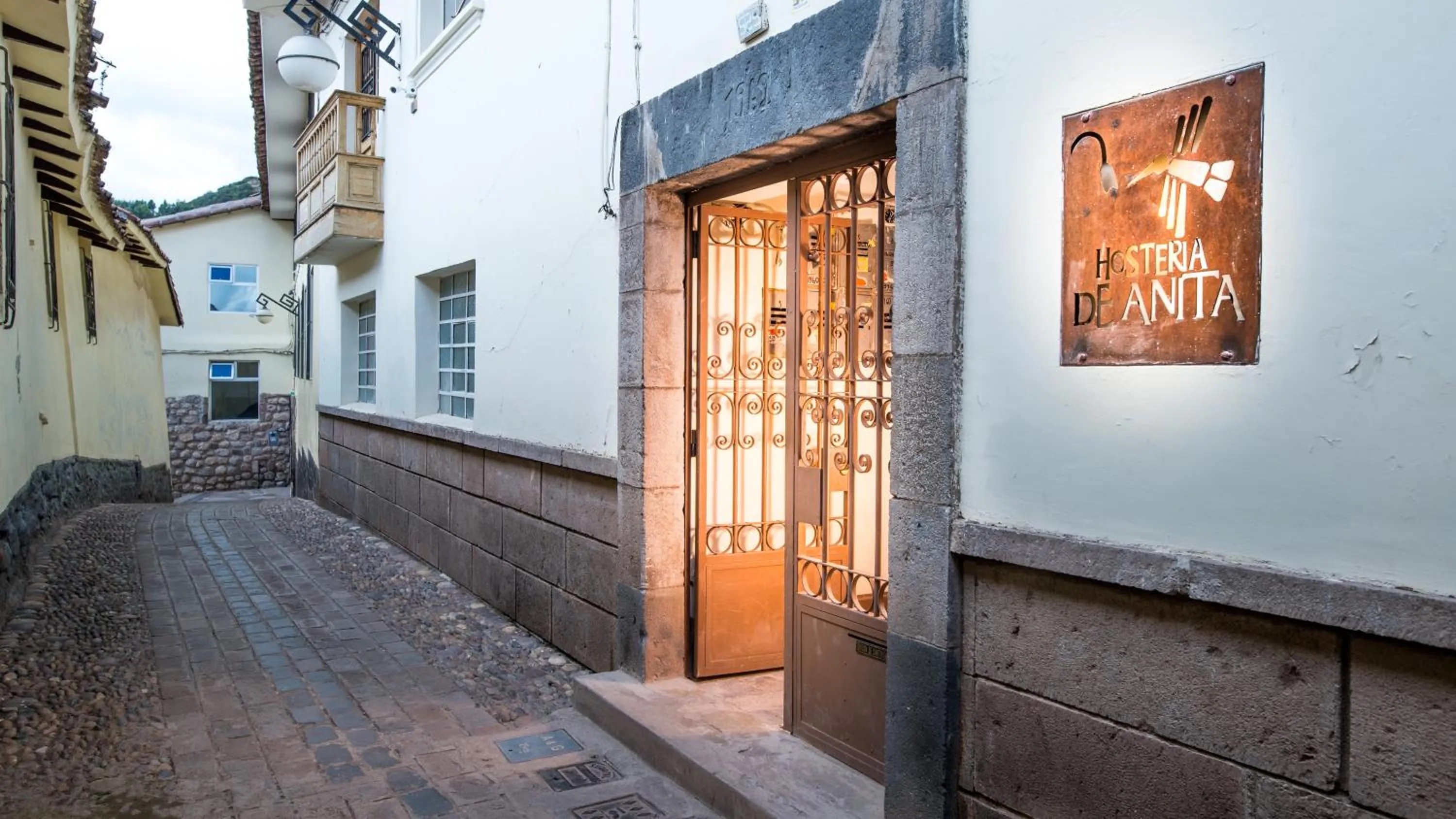 Facade/entrance in Hosteria de Anita