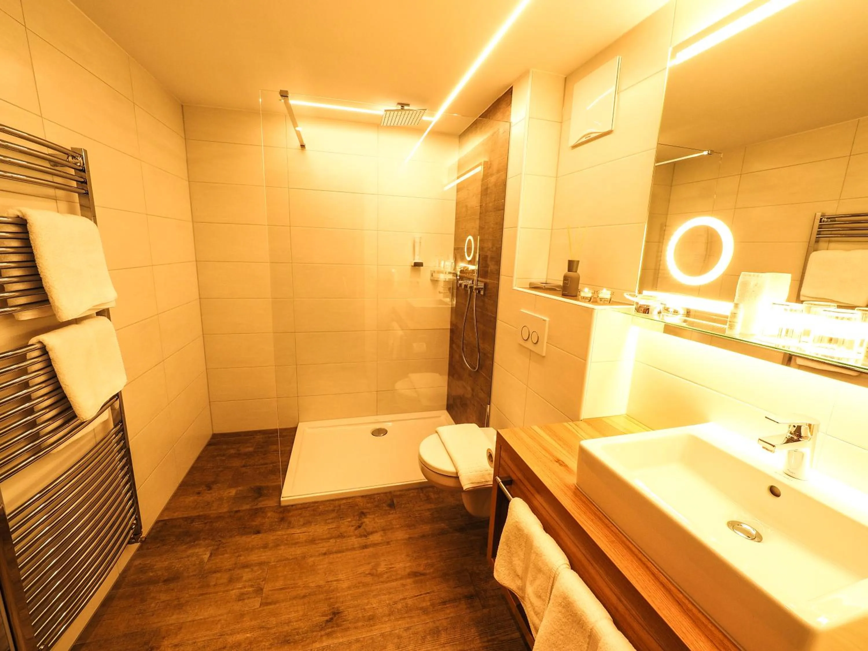 Photo of the whole room in Hotel Post Kappl