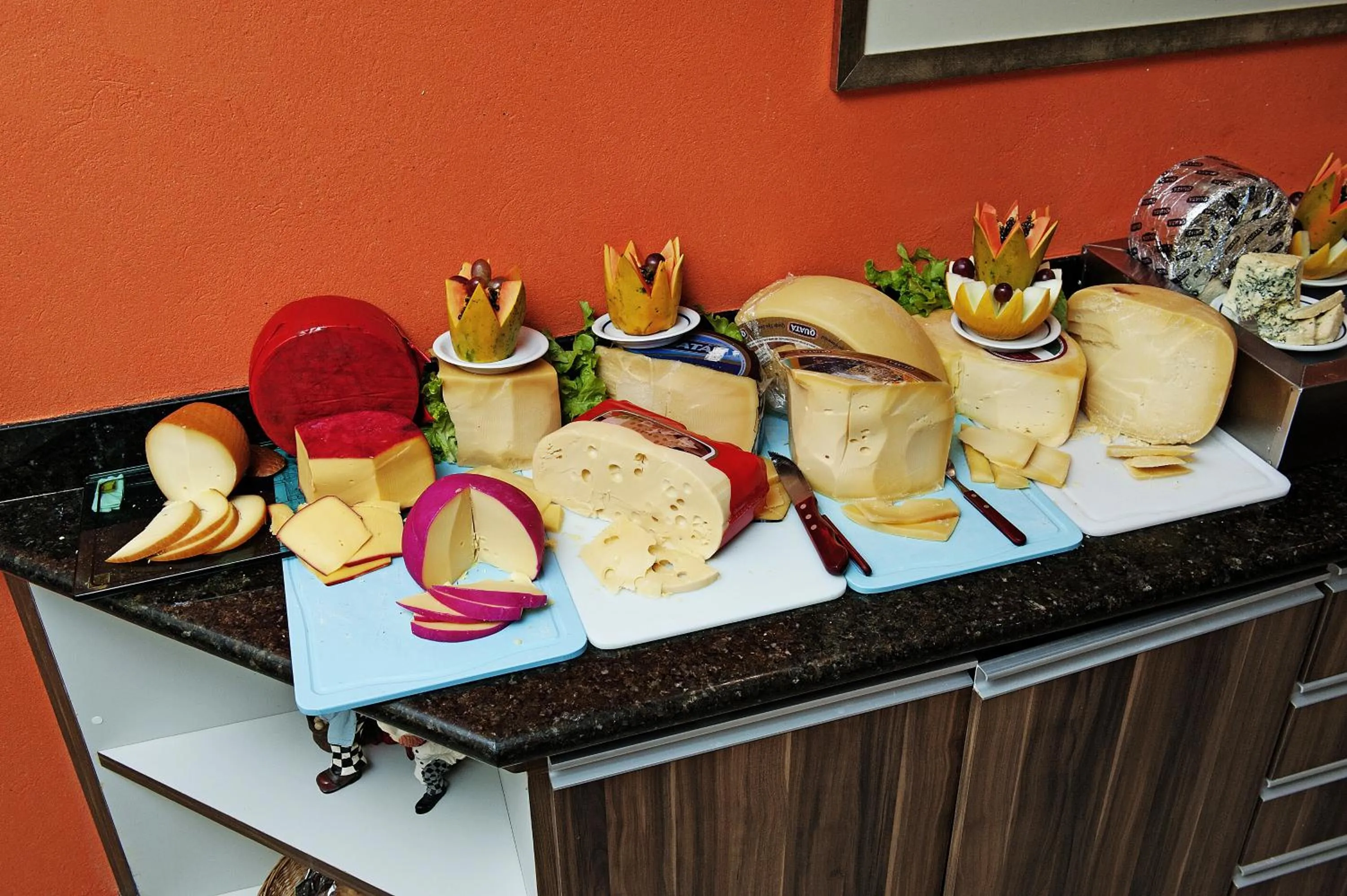 Restaurant/places to eat in Hotel Metropolitan