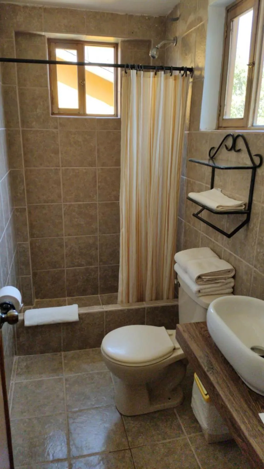 Bathroom in Amaru Valle Hotel