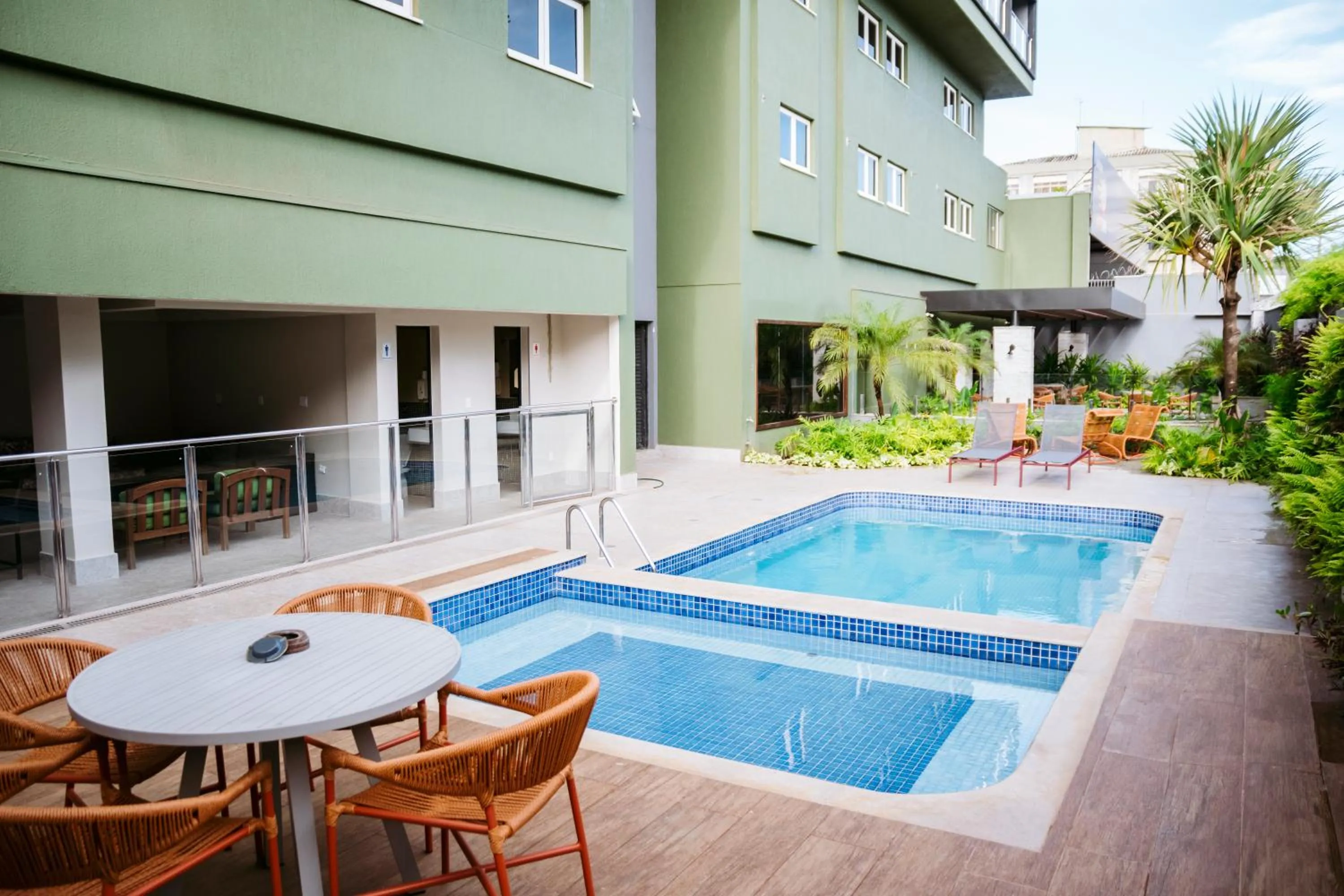 Swimming pool in Hotel Vale Verde