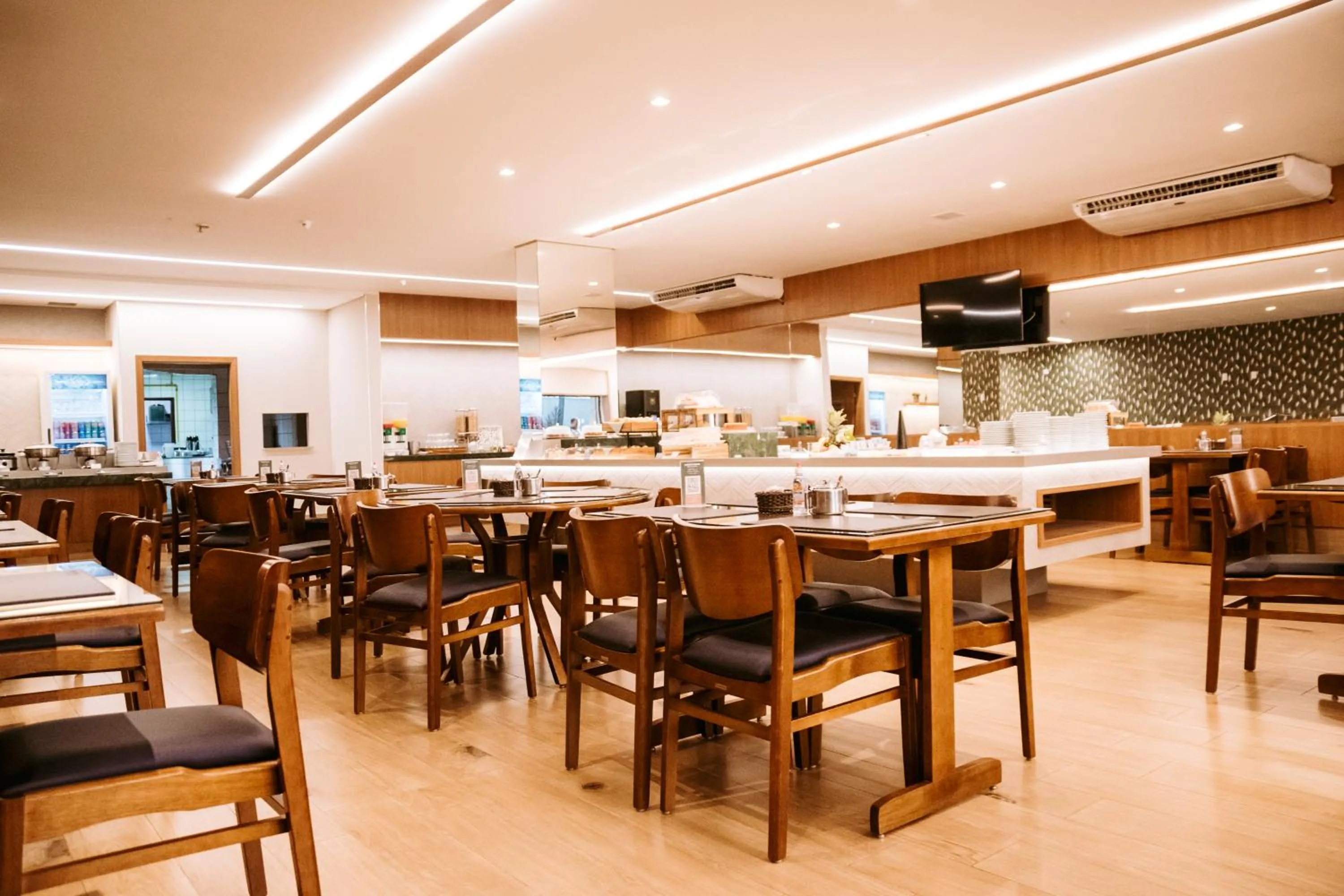 Restaurant/places to eat in Hotel Vale Verde