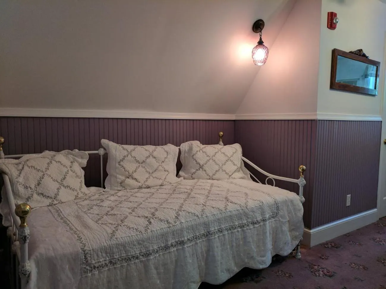 Bed in Inn at the Park