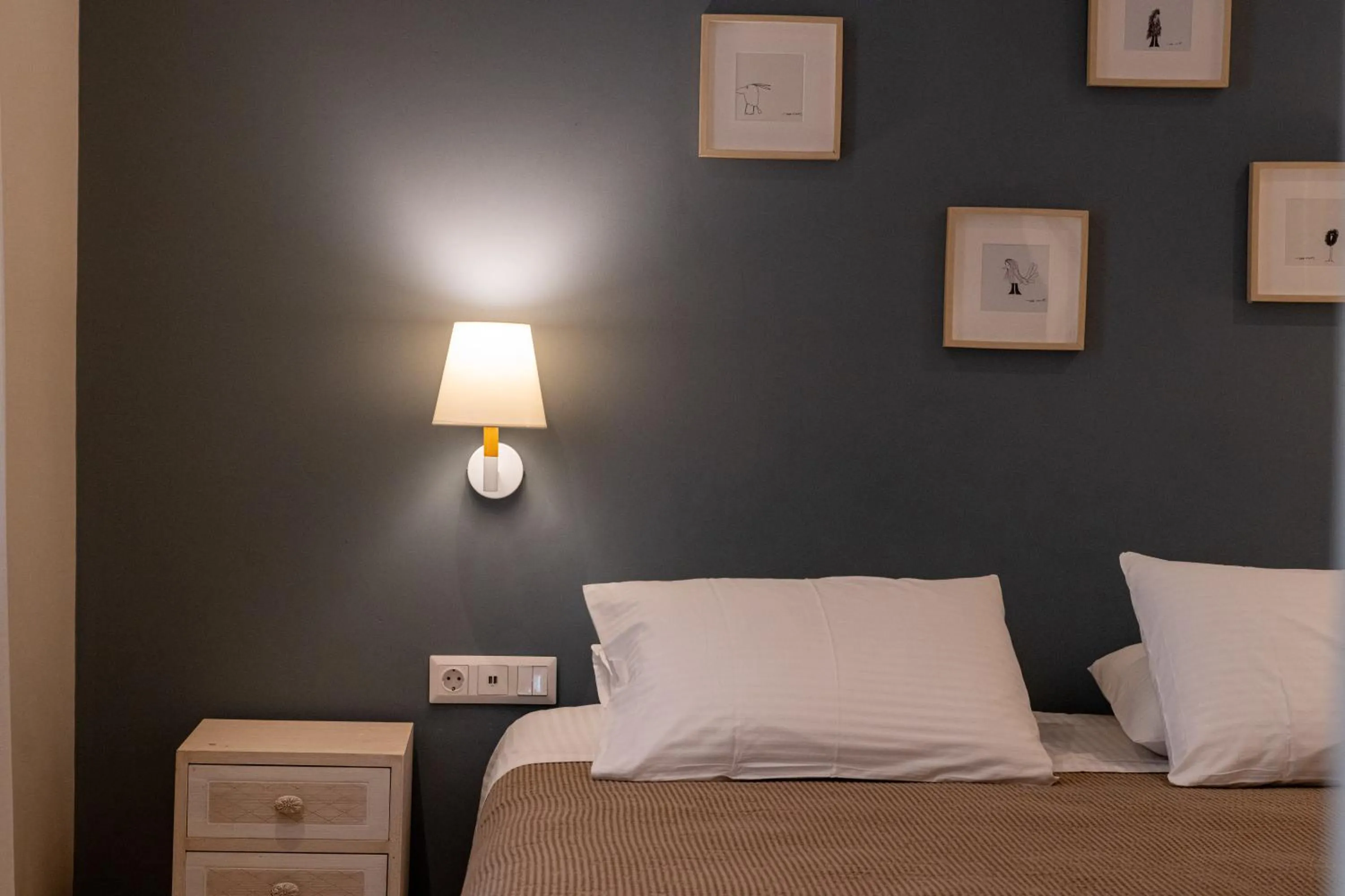 Bedroom, Bed in The Mansion - Kalamata Mediterranean Villas