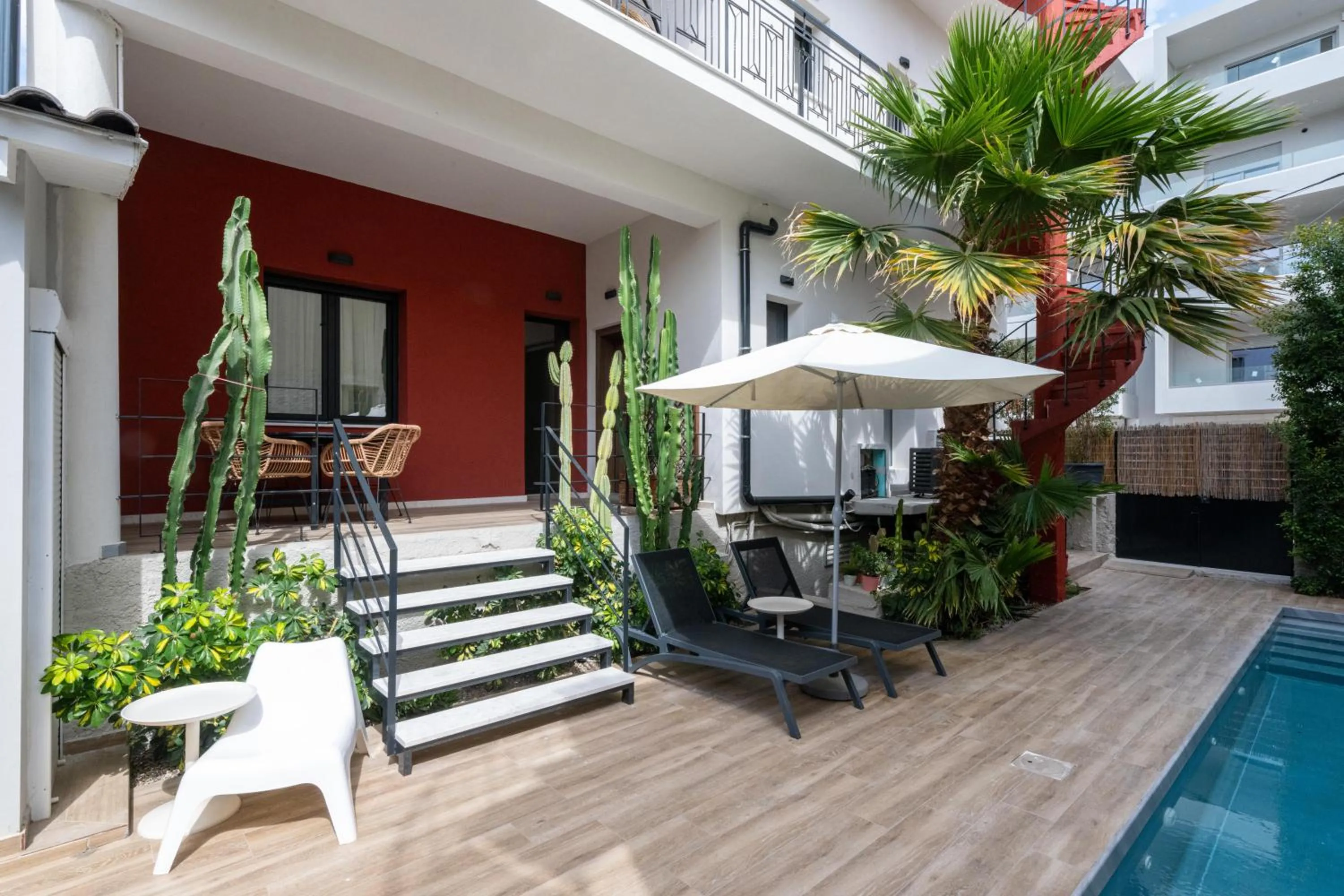 Garden in The Mansion - Kalamata Mediterranean Villas