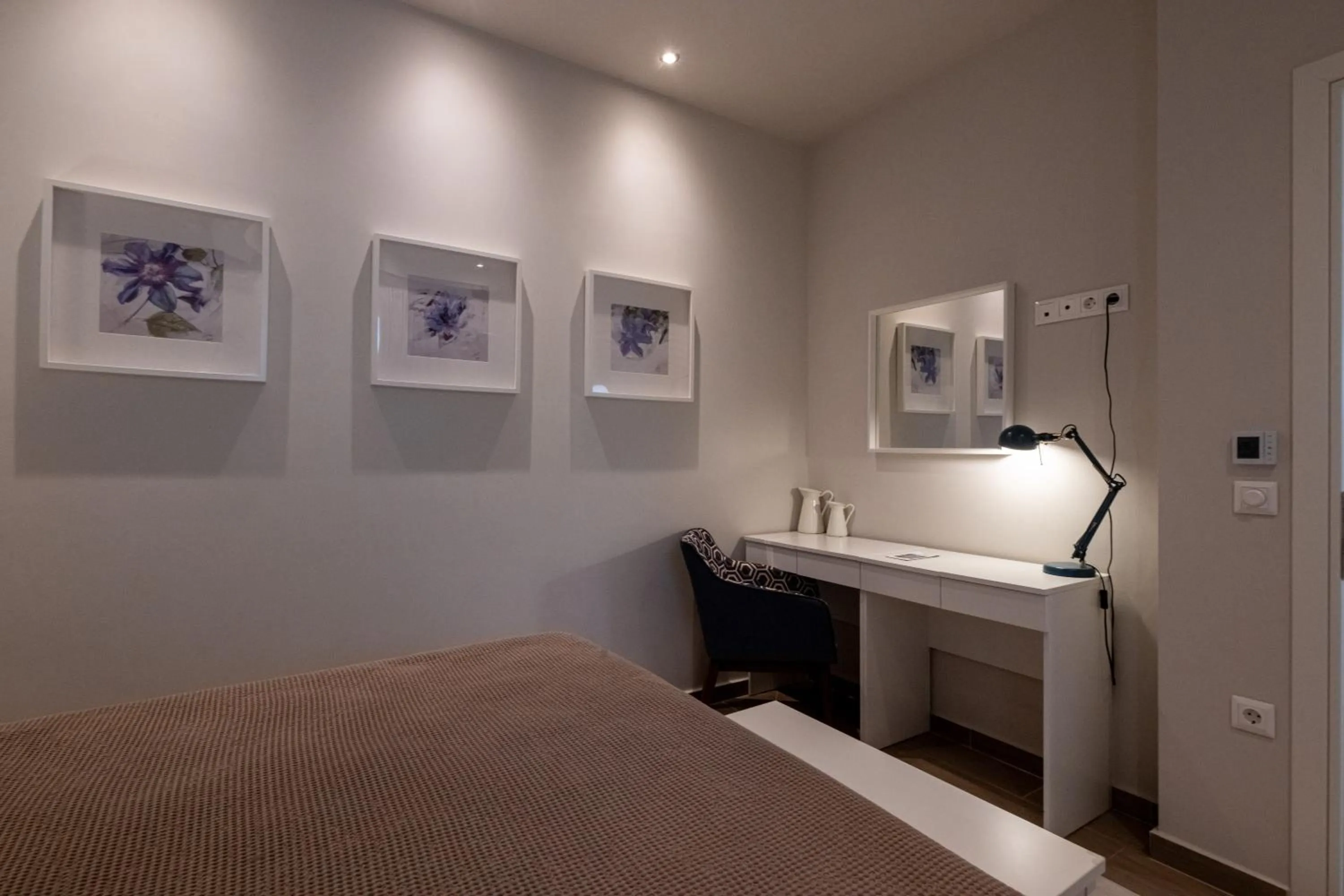 Bedroom, Bed in The Mansion - Kalamata Mediterranean Villas