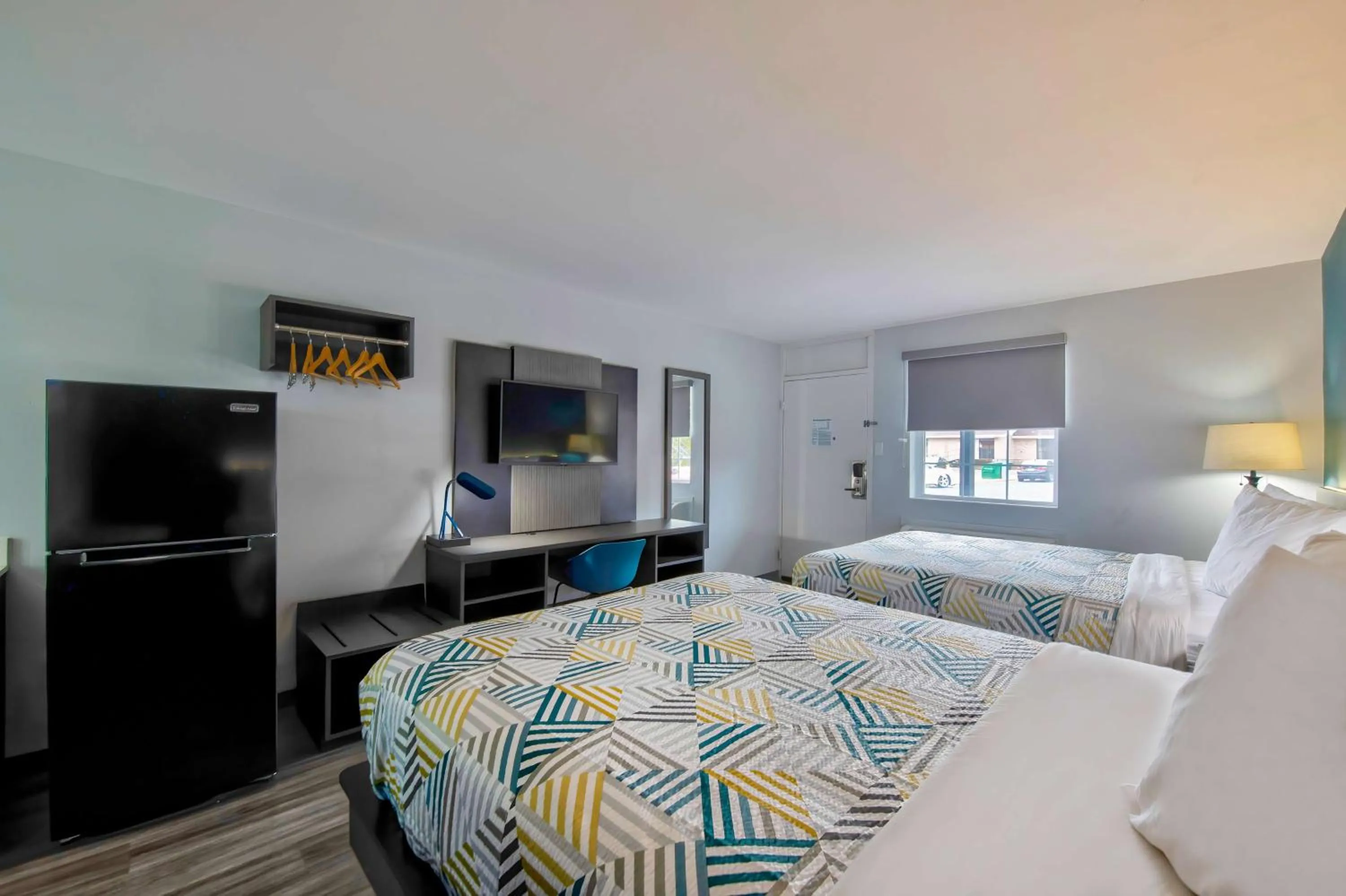 TV and multimedia, Bed in Studio 6 Jackson MS I 55