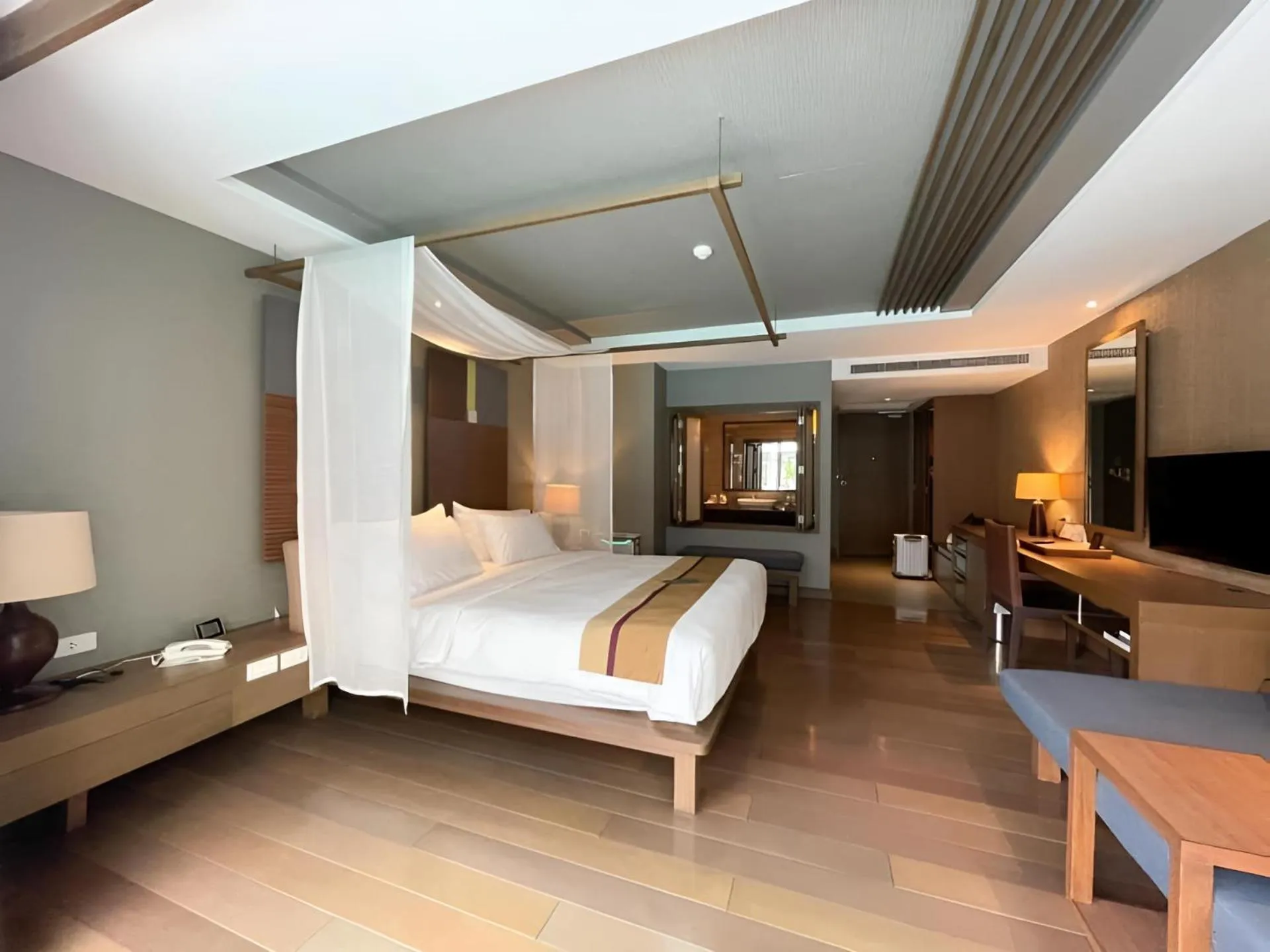 Bed in Rarin Jinda Wellness Spa Resort