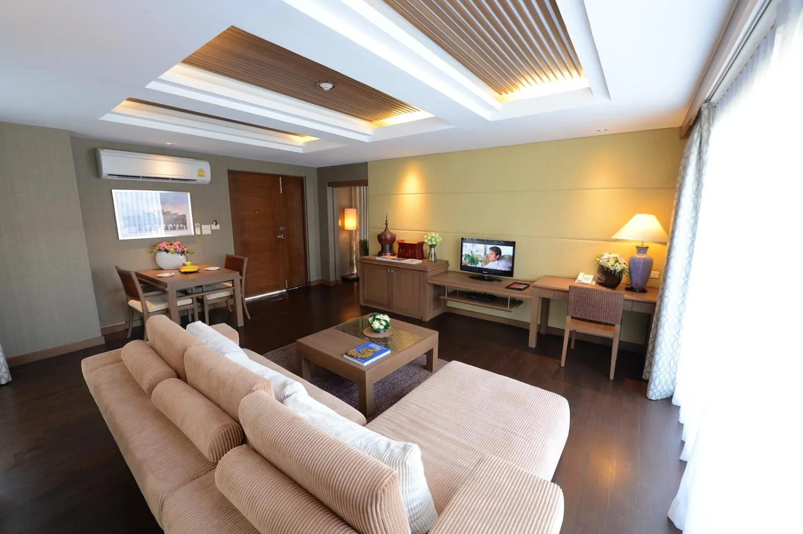 Bed in Rarin Jinda Wellness Spa Resort