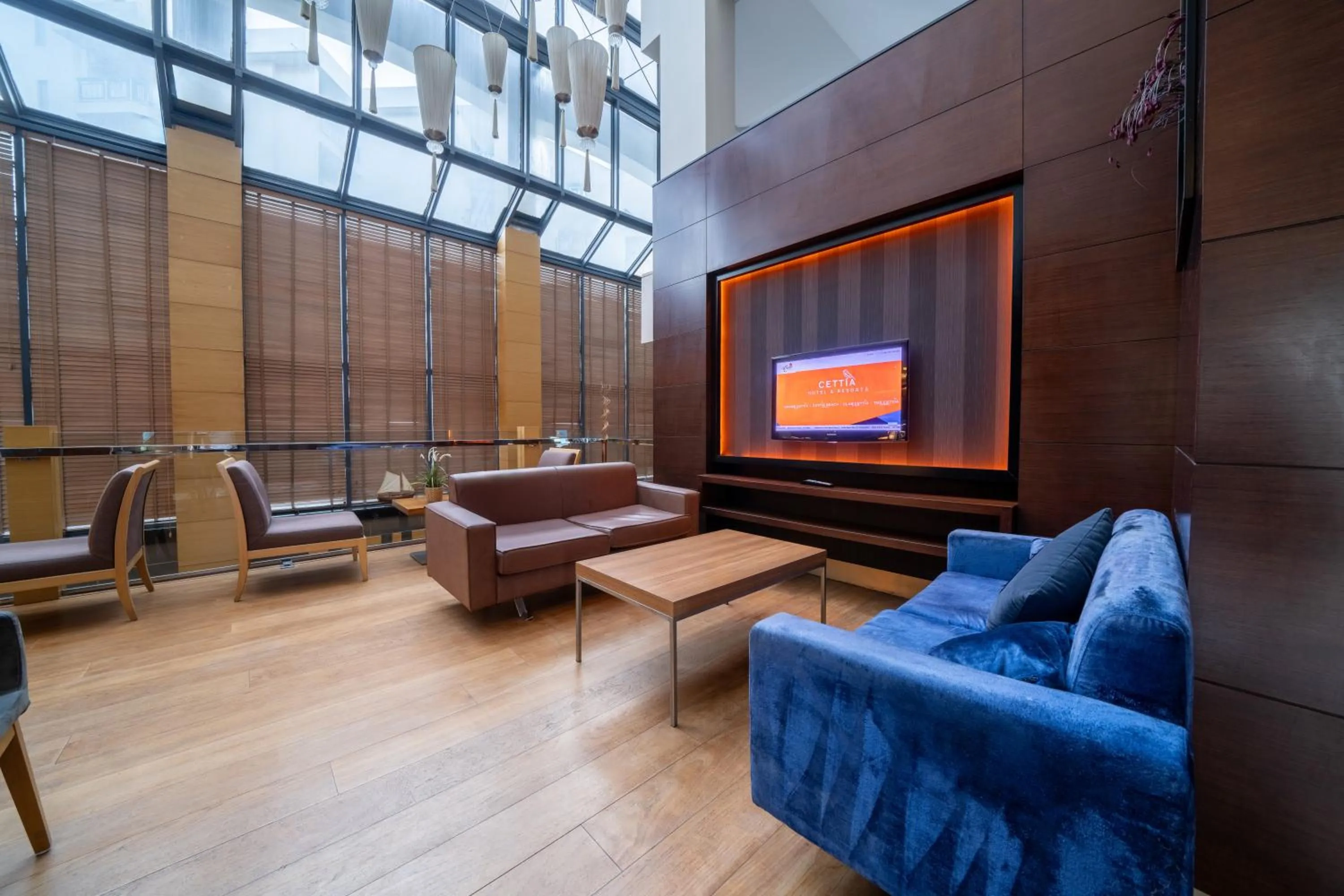 Communal lounge/ TV room in Cettia Beach Resort