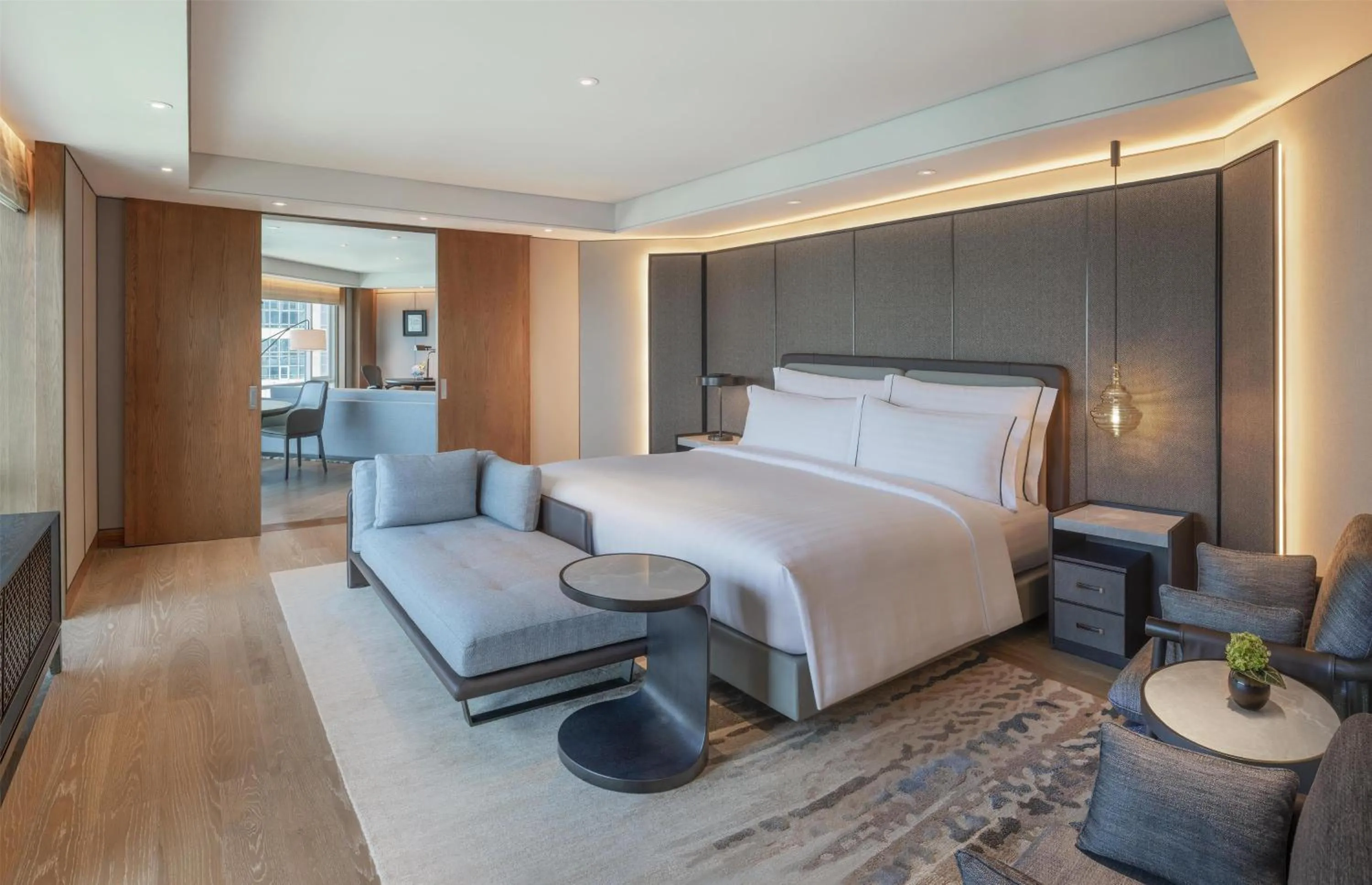 Living room, Bed in Conrad Bangkok