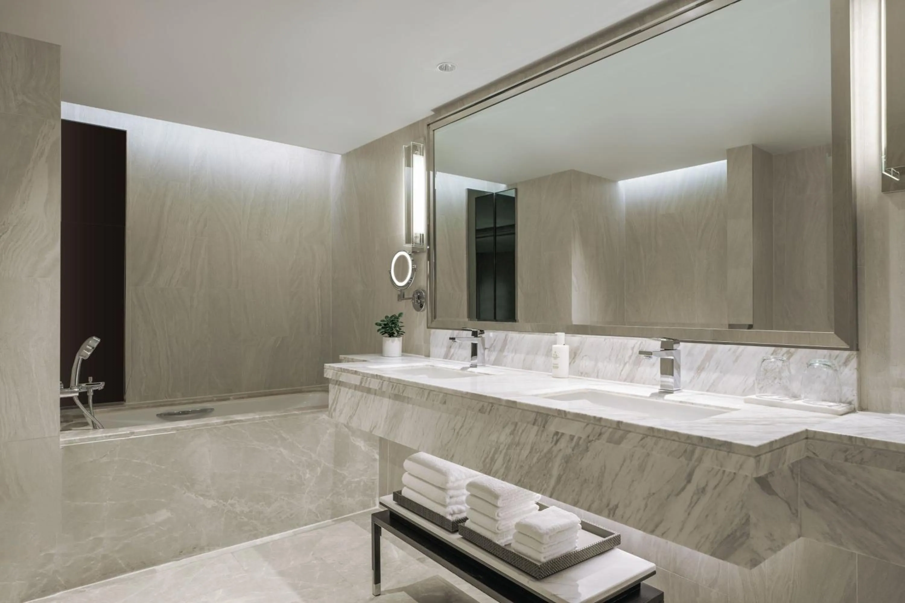 Bathroom in JW Marriott Hotel Bangkok