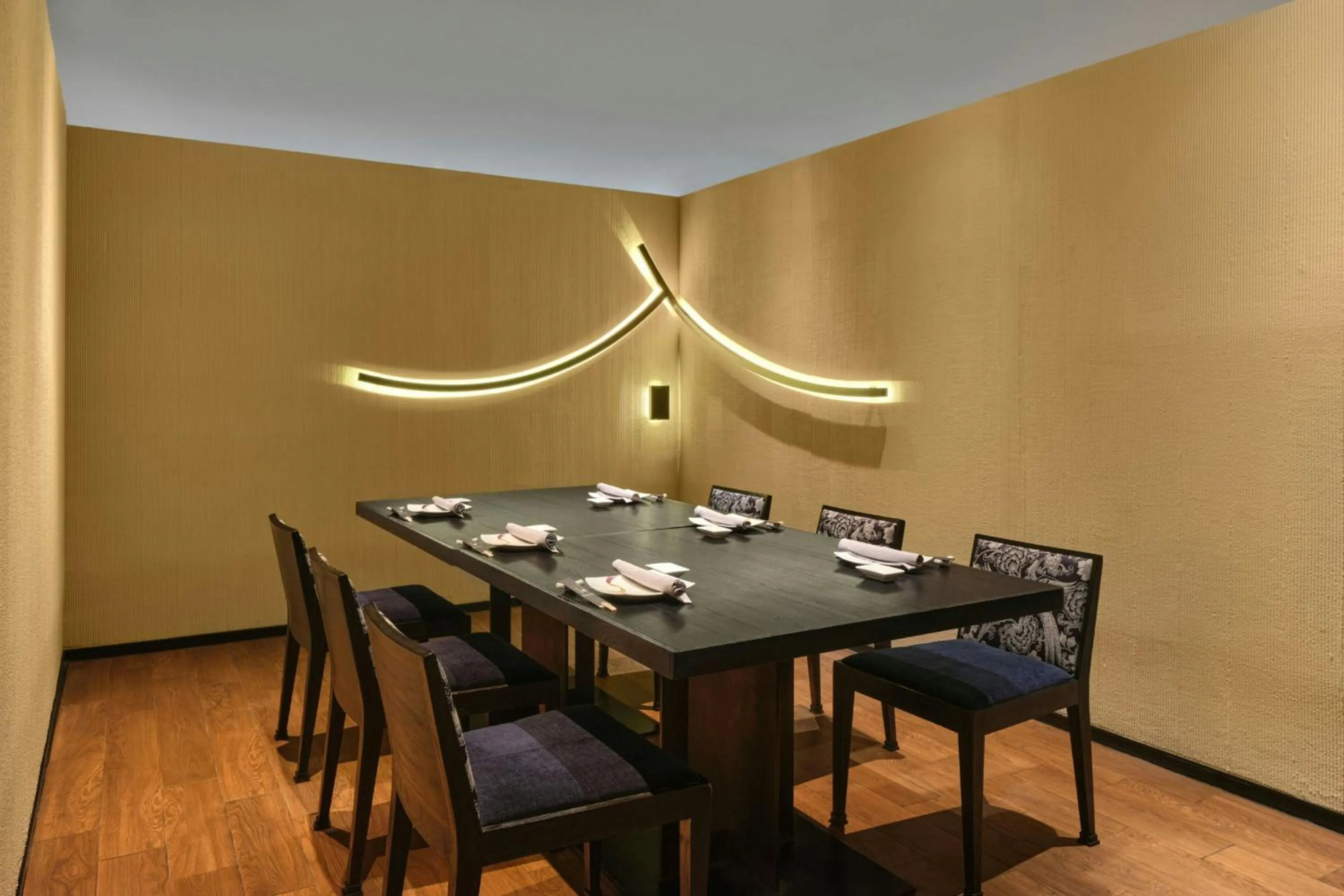 Restaurant/places to eat in JW Marriott Hotel Bangkok