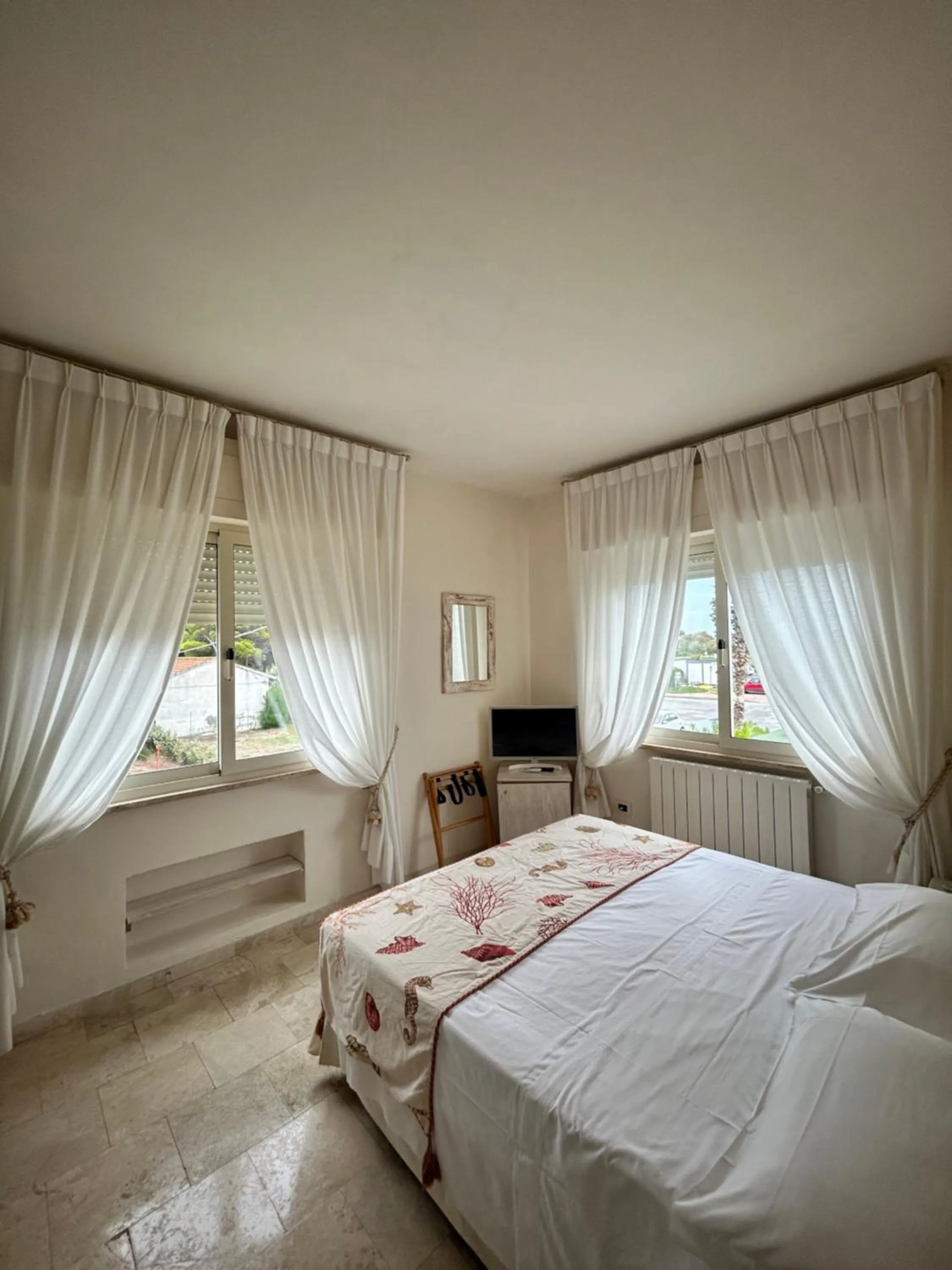 Bed in Hotel Bagni Lido