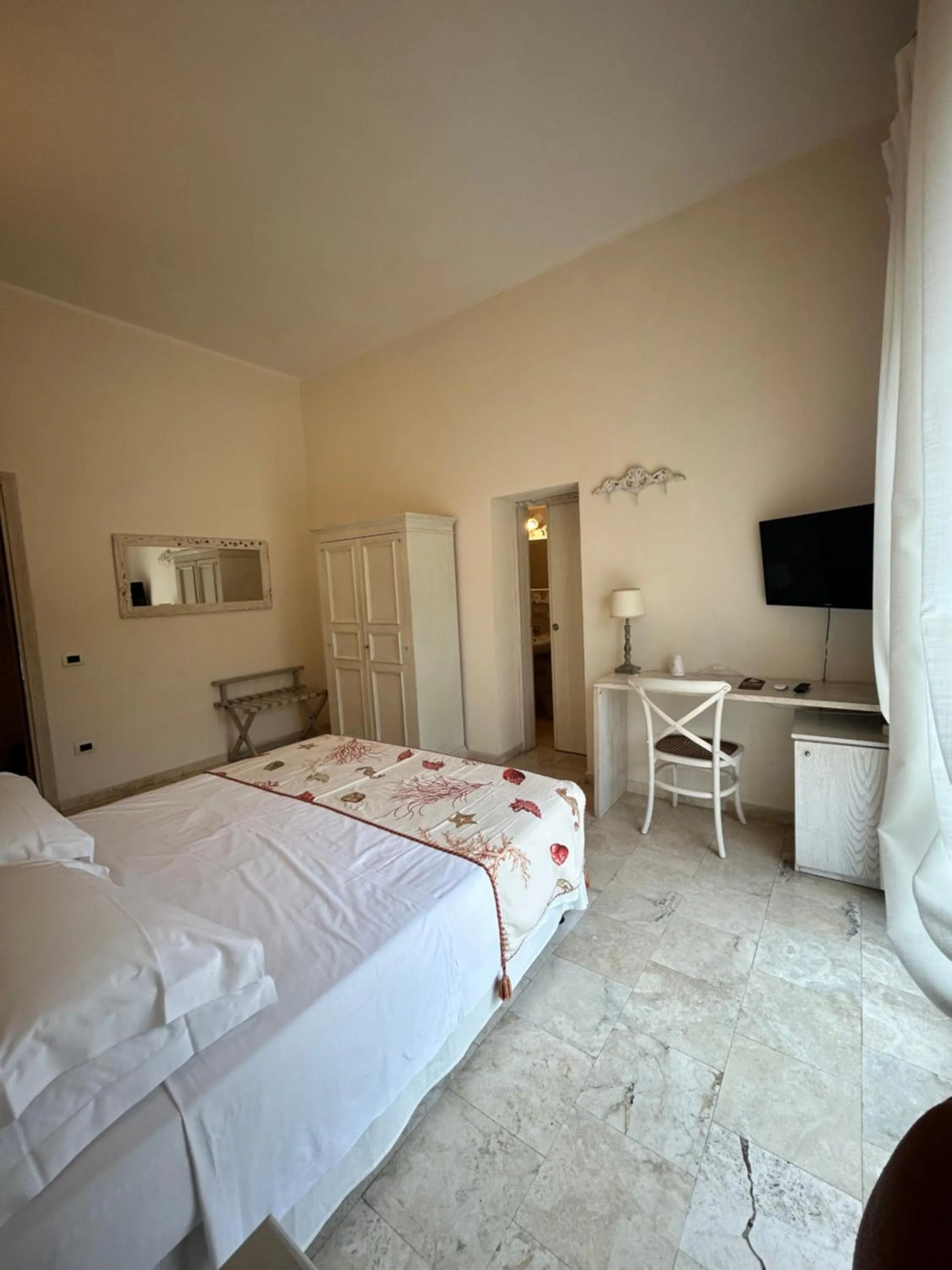 Bed in Hotel Bagni Lido